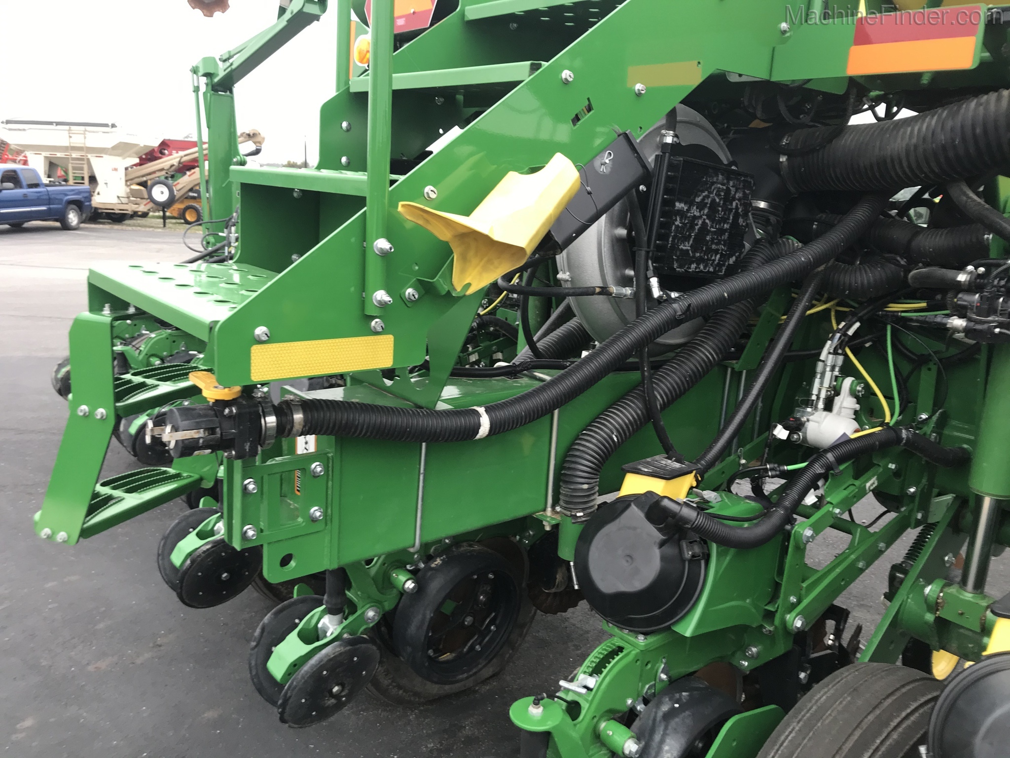 2020 John Deere 1775NT Image 13