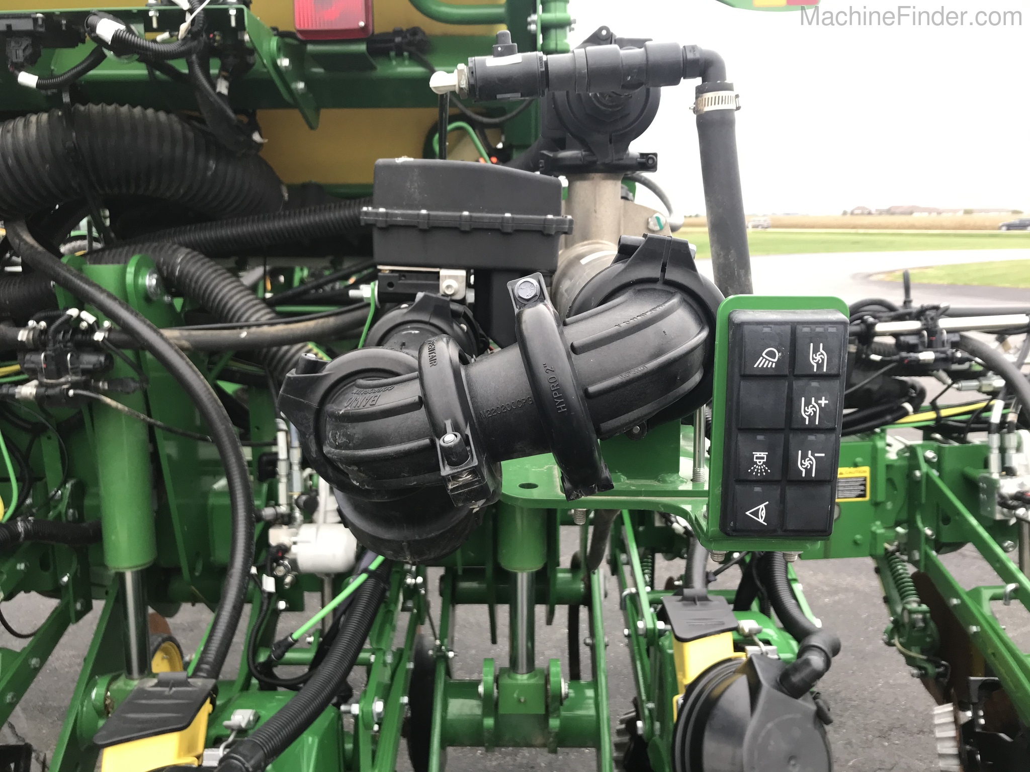 2020 John Deere 1775NT Image 11