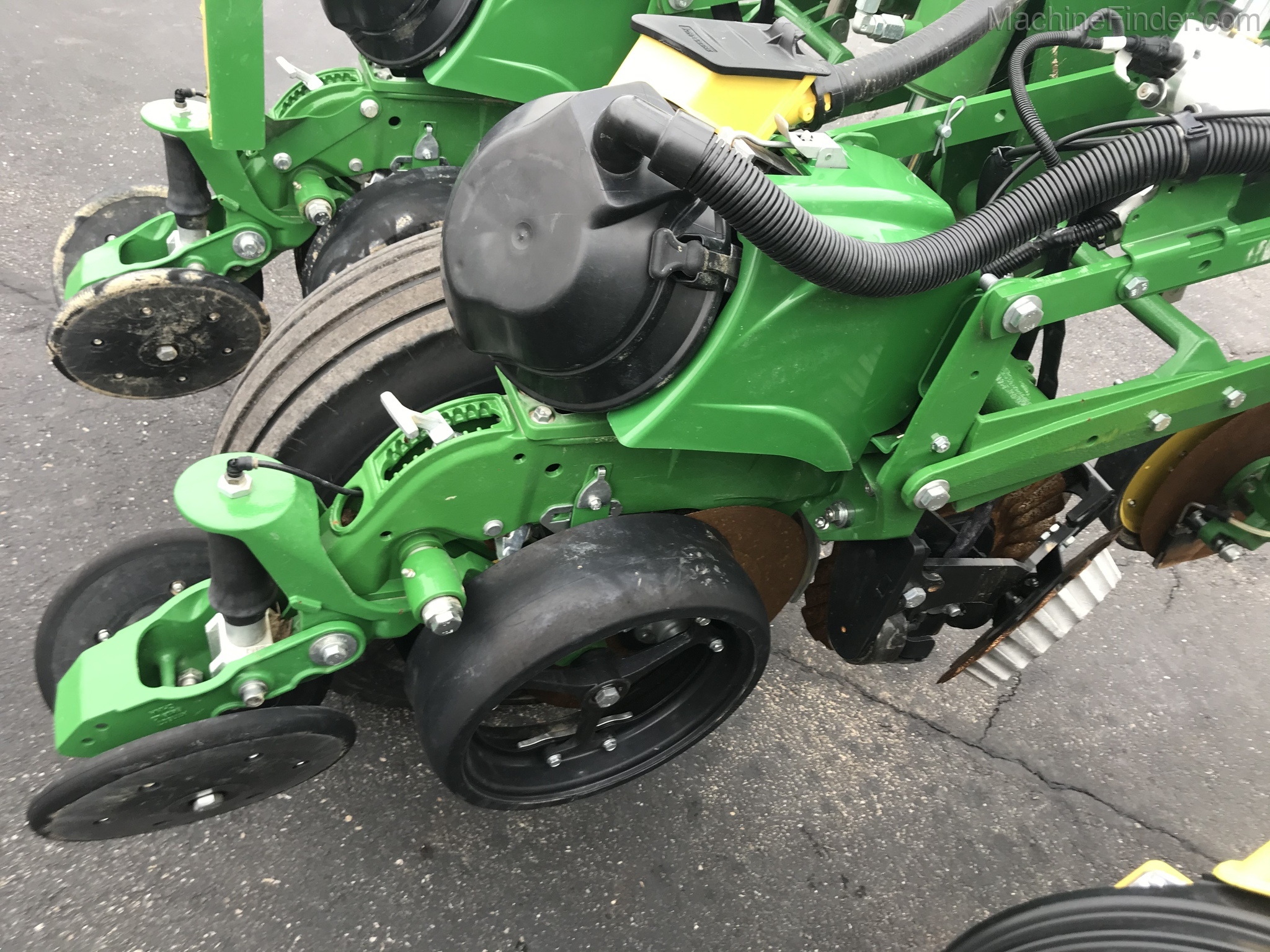 2020 John Deere 1775NT Image 15