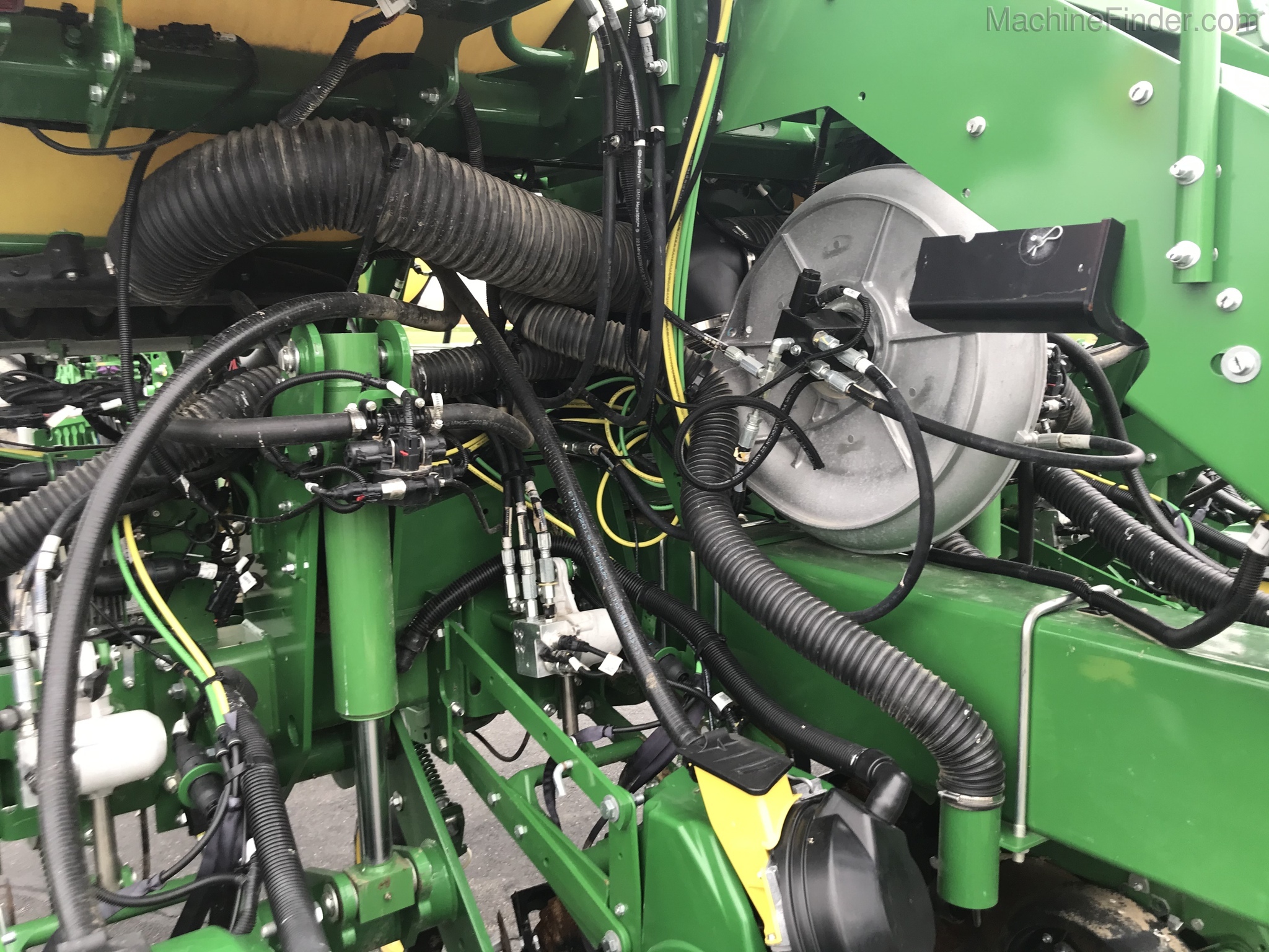 2020 John Deere 1775NT Image 22