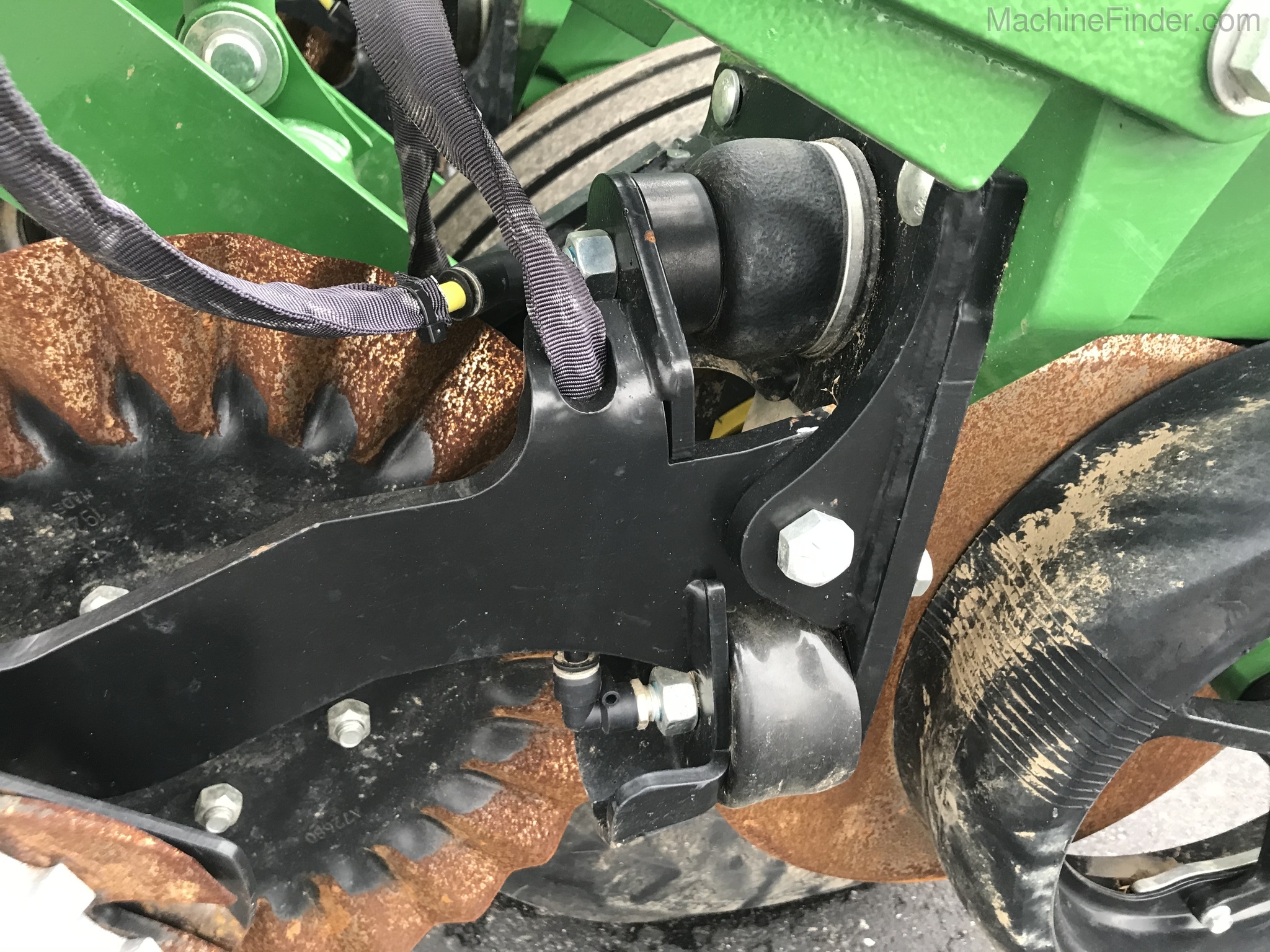 2020 John Deere 1775NT Image 17