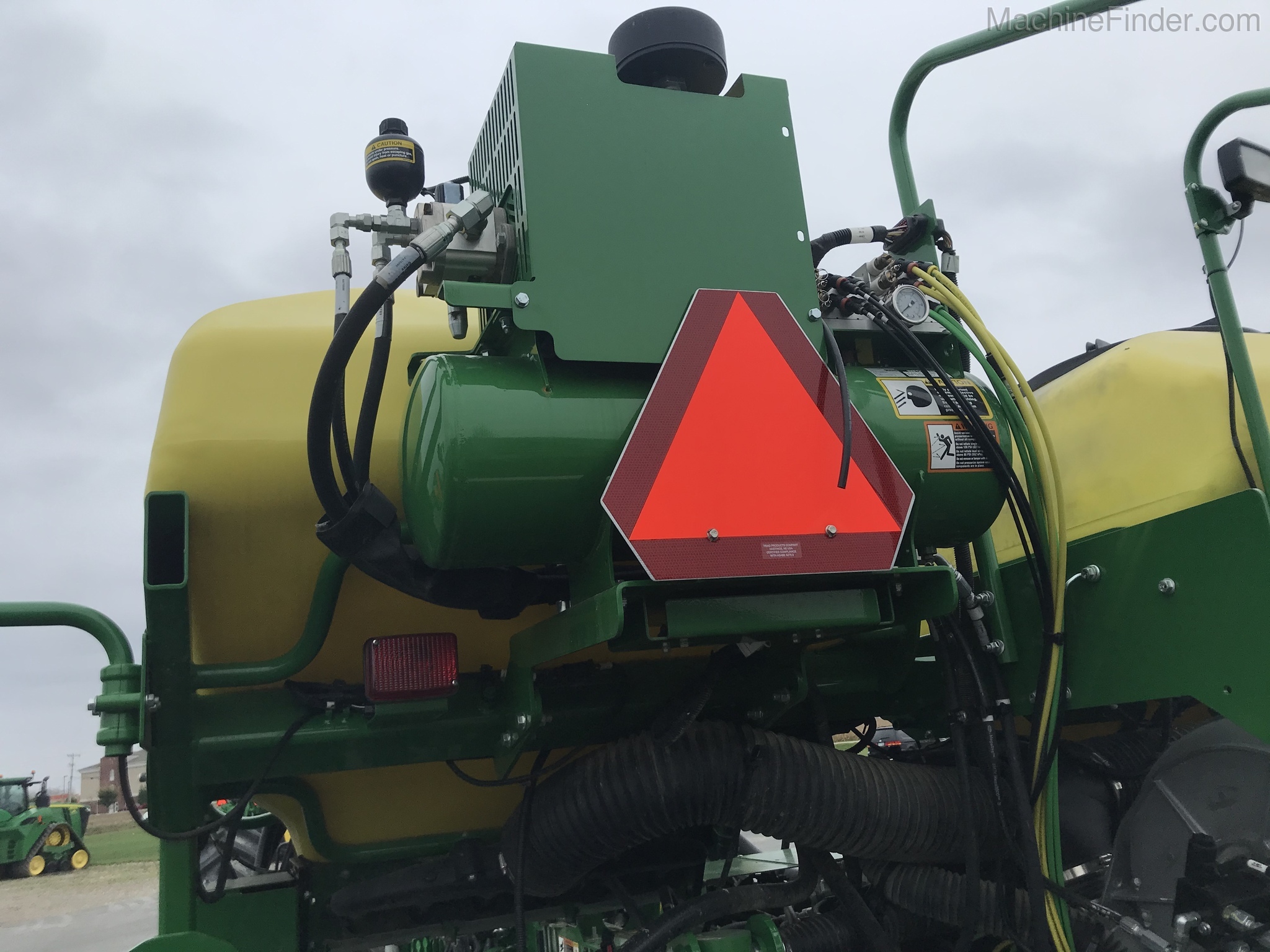 2020 John Deere 1775NT Image 18