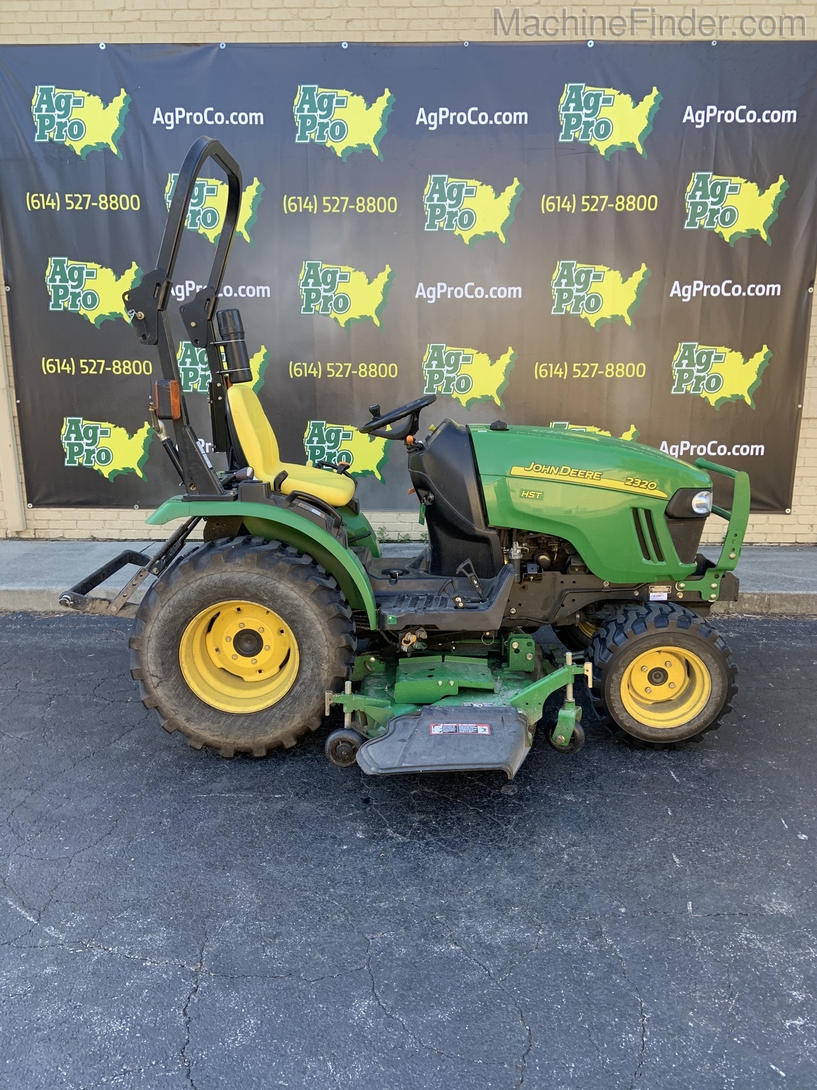 2009 John Deere 2320 Image 1