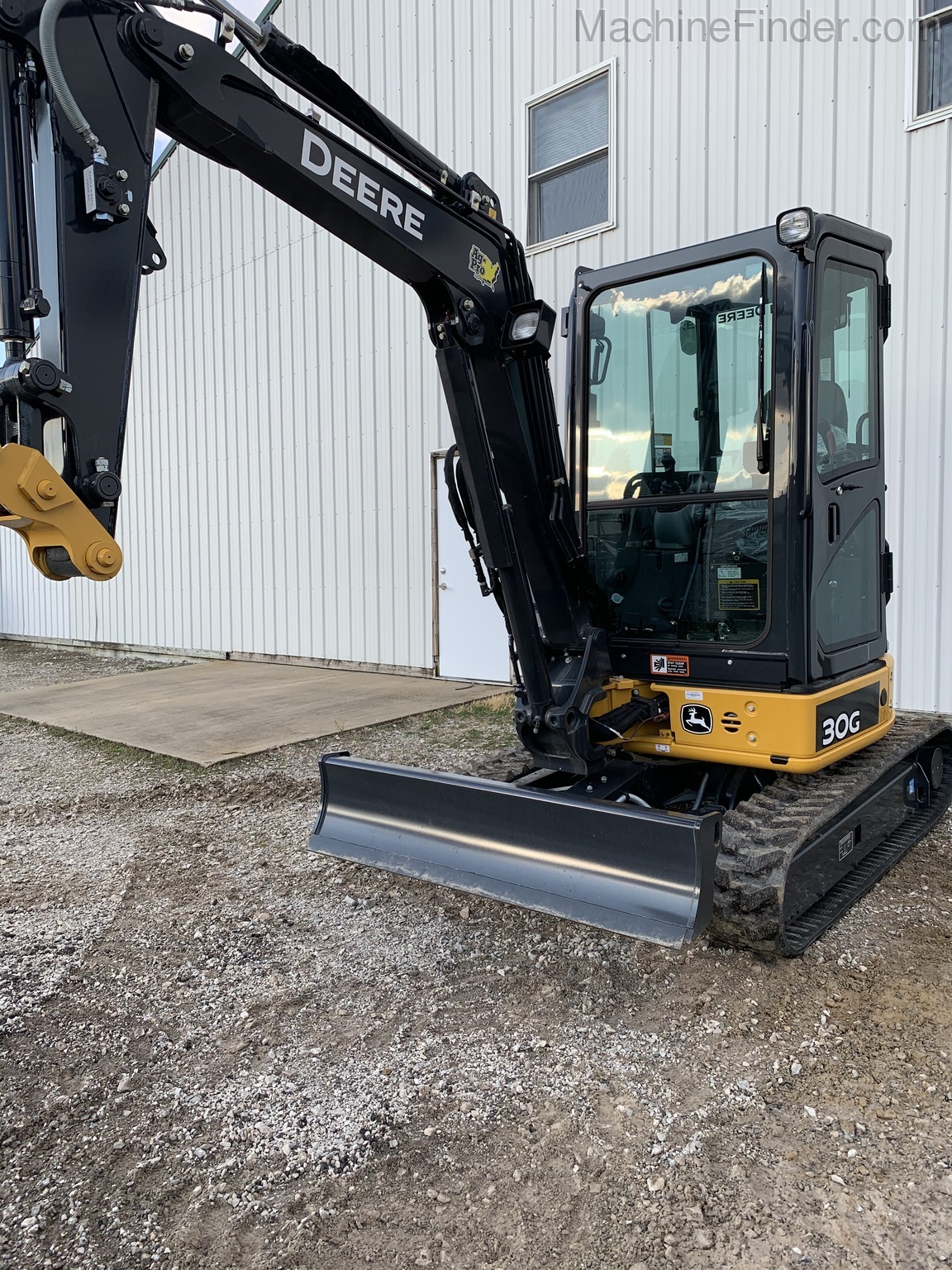 2020 John Deere 30G Image 2