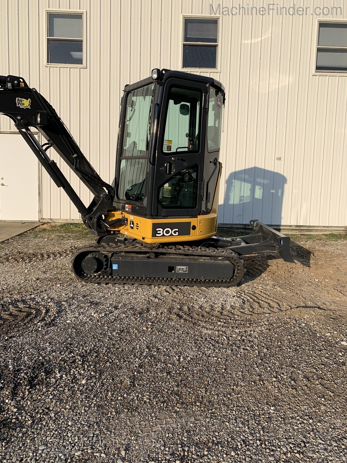 2020 John Deere 30G Image 3
