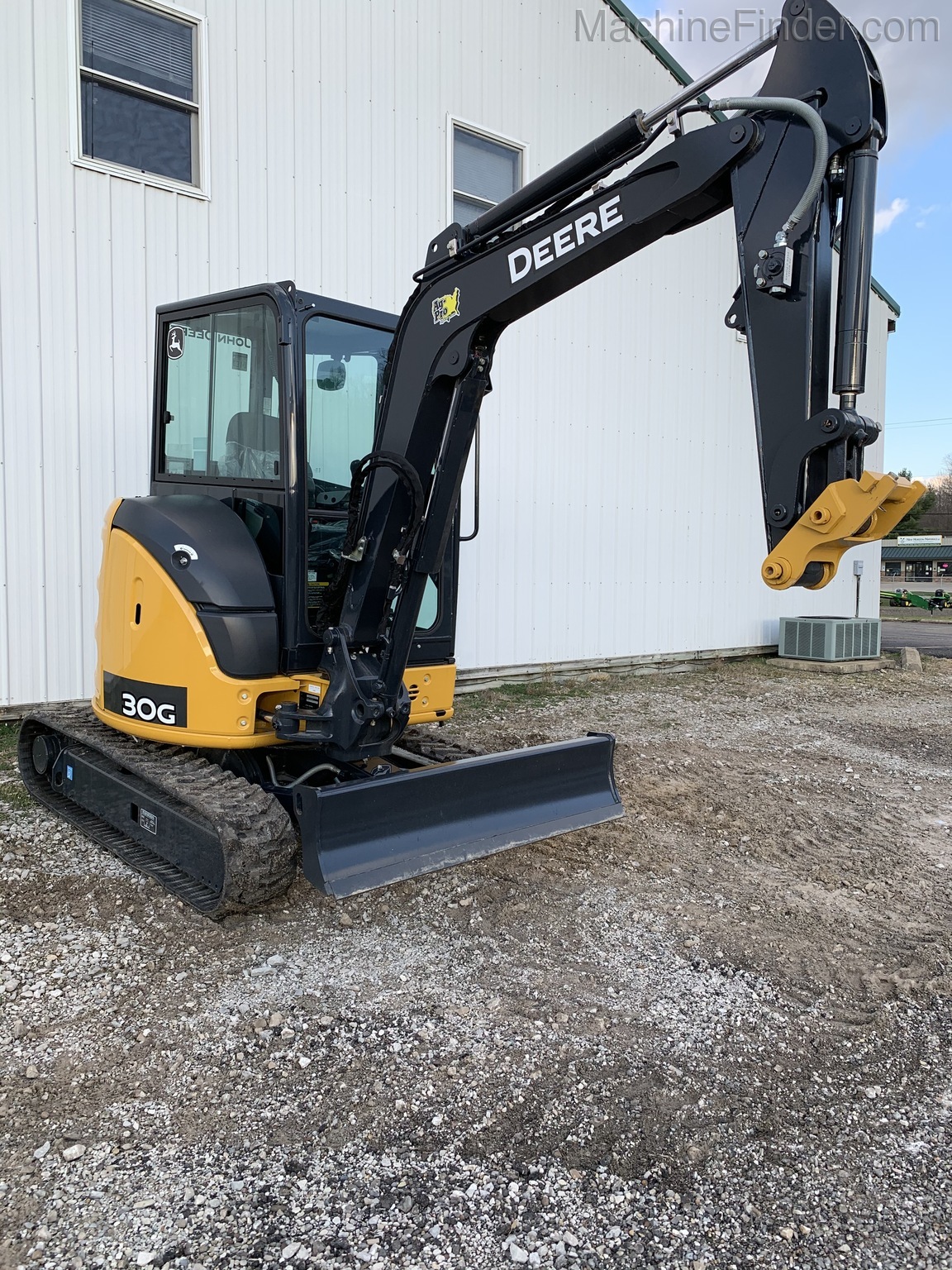 2020 John Deere 30G Image 4