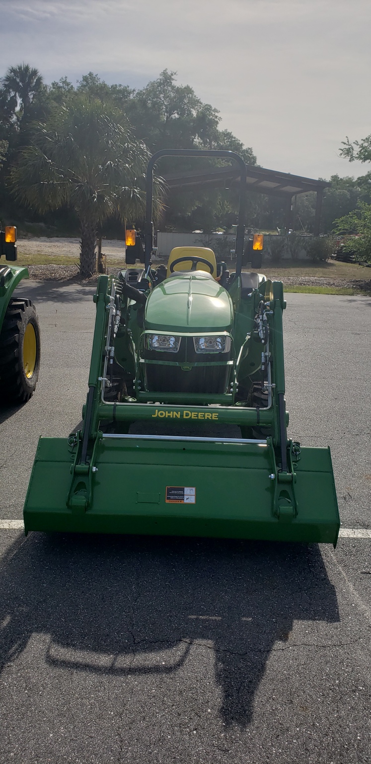 2023 John Deere 3035D Image 3