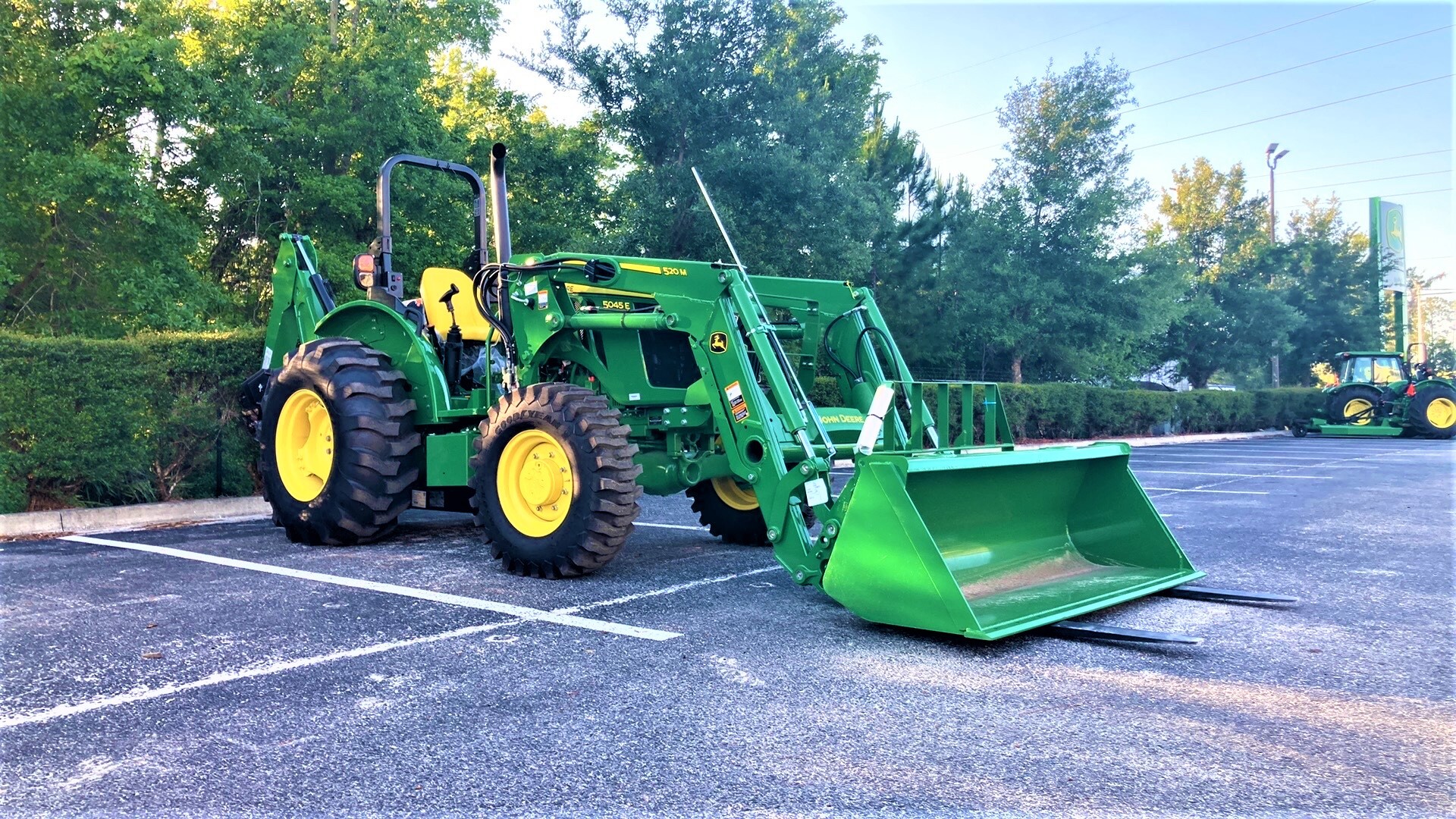 2023 John Deere 5045E Image 1