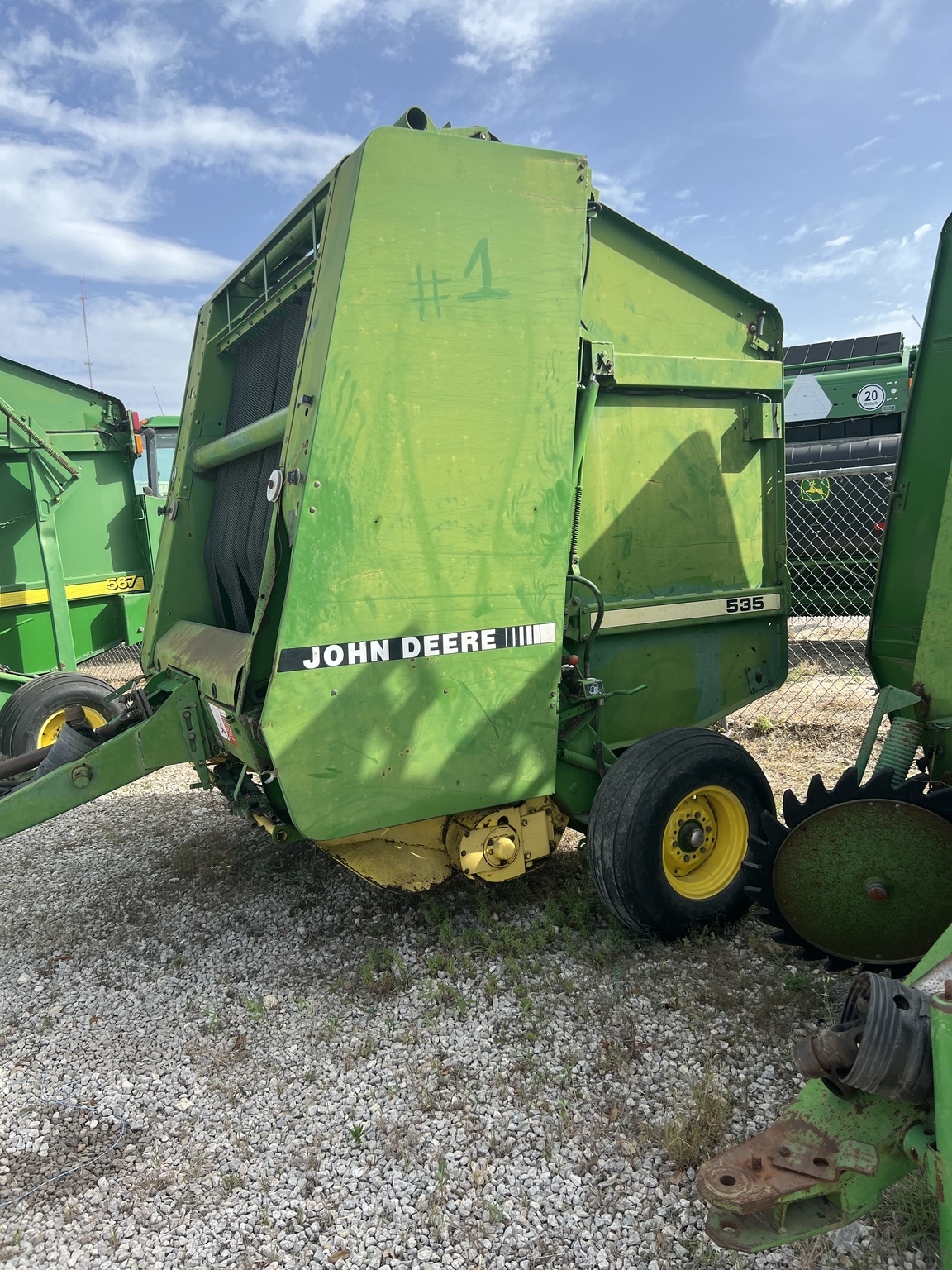 John Deere 535 Image 2