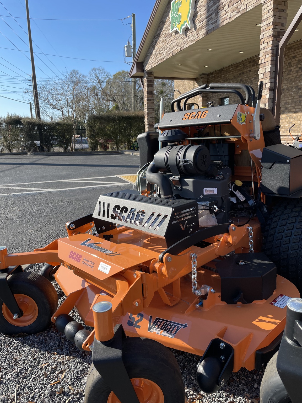 2023 Scag SVRII52V-37BVEFI Image 1