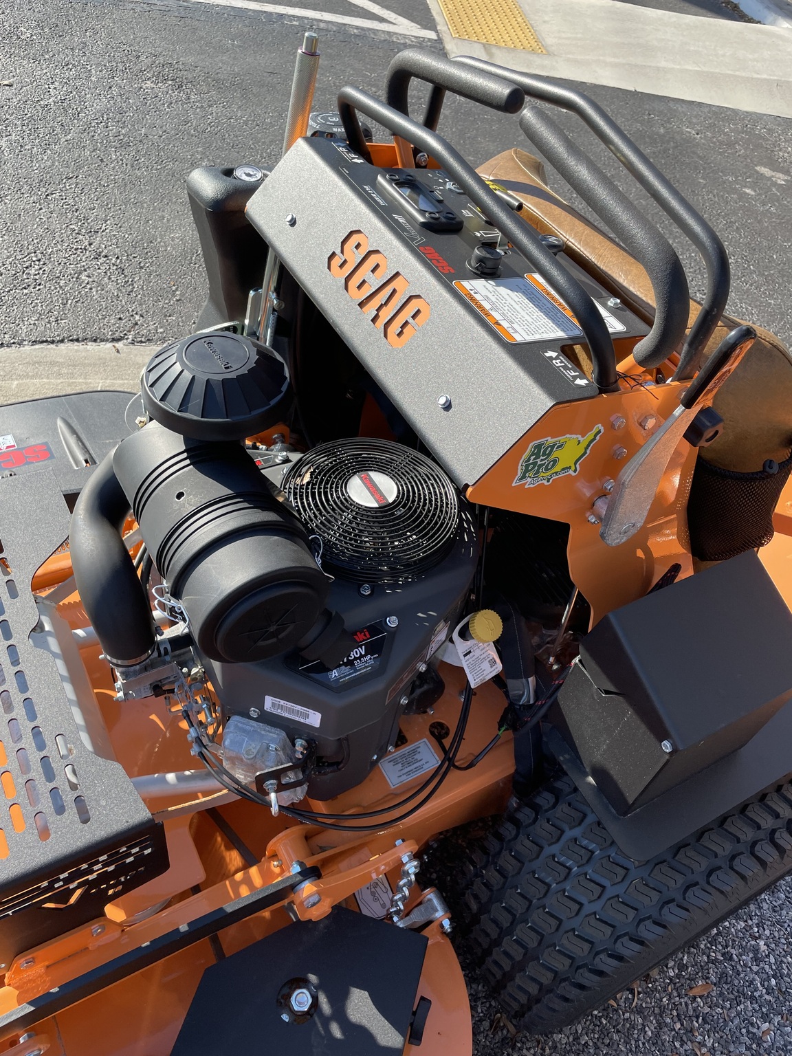 2023 Scag SVRII52V-37BVEFI Image 6