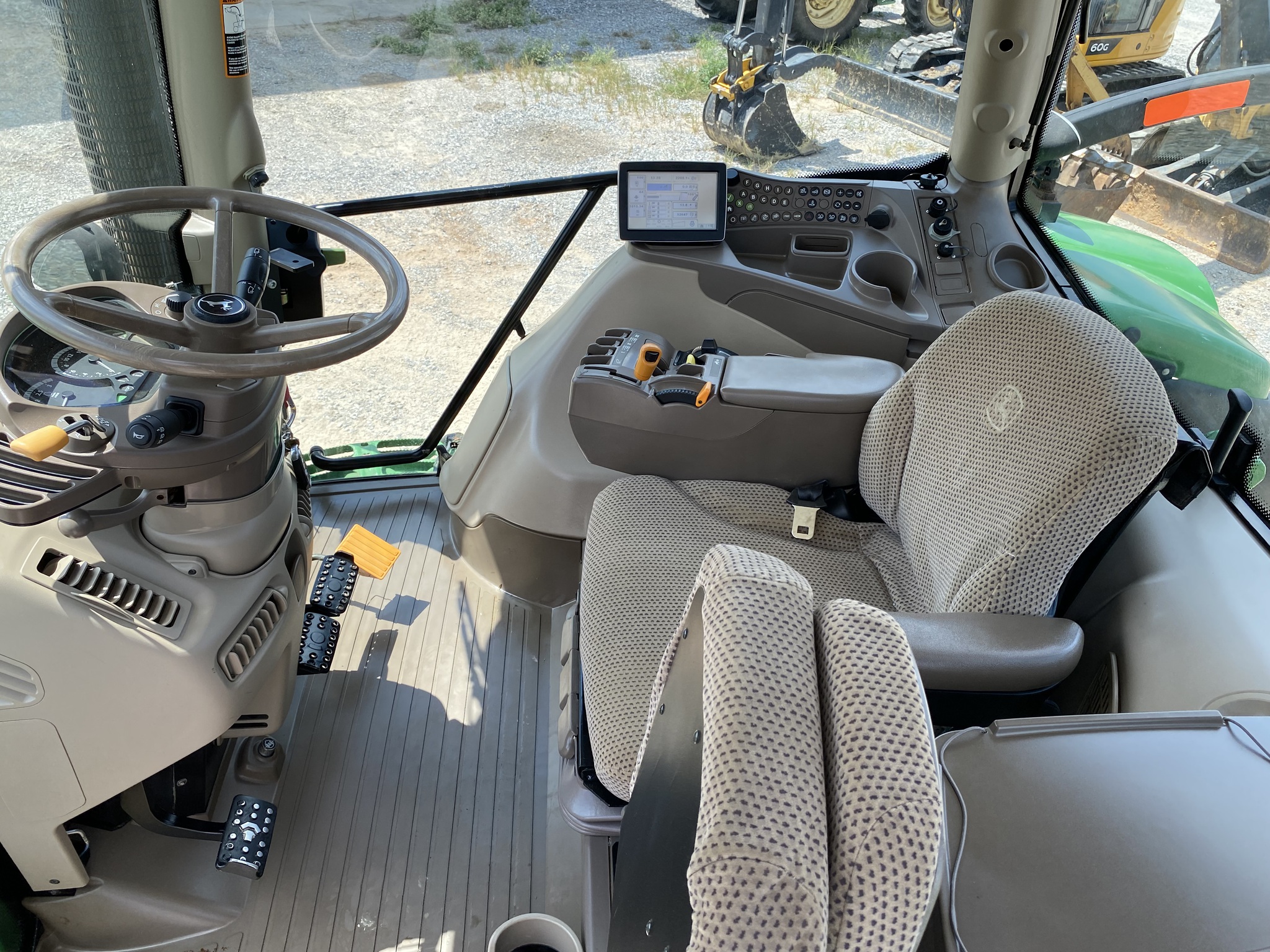 2013 John Deere 6150R Row Crop Tractors Donaldsonville, LA