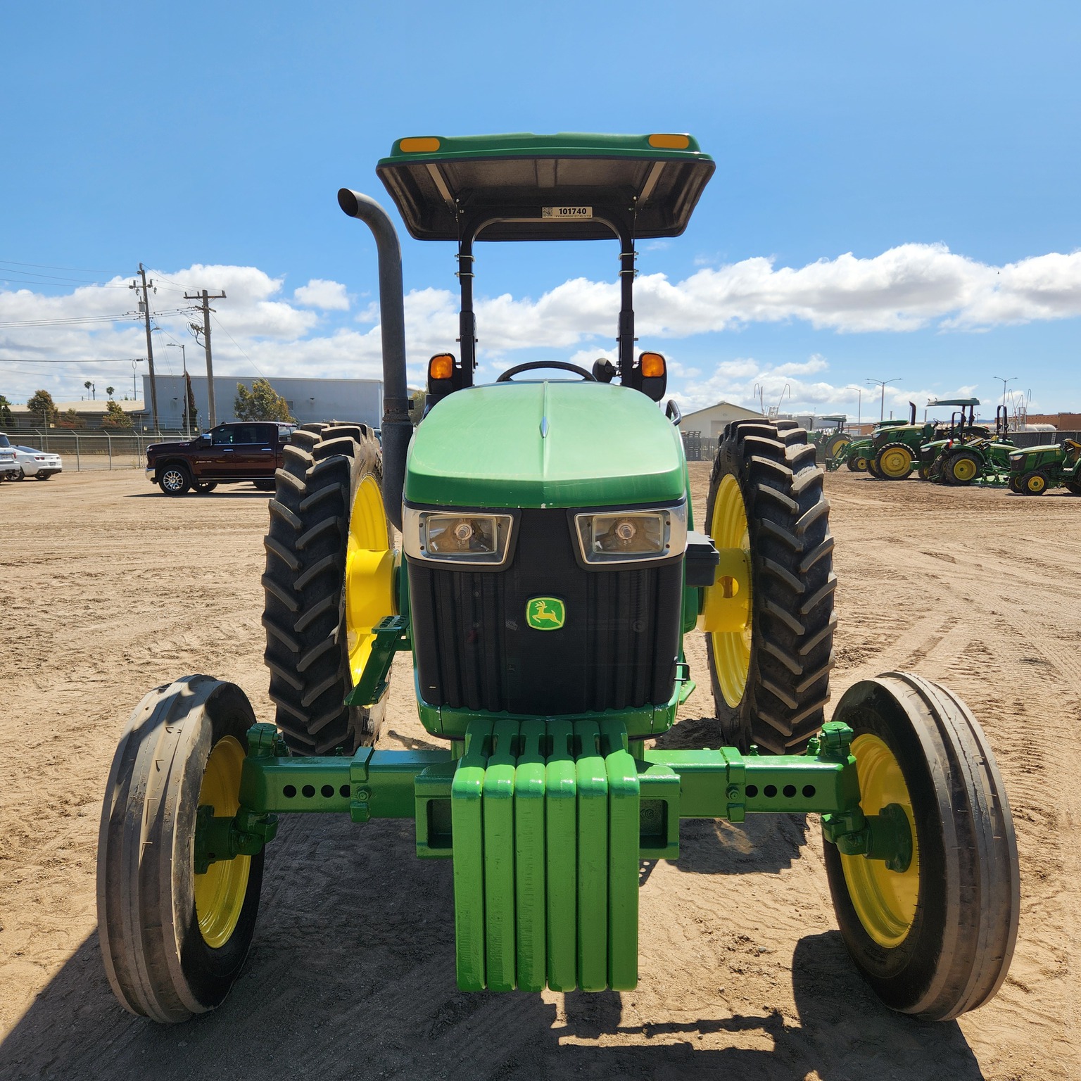 2016 John Deere 5045E Image 8