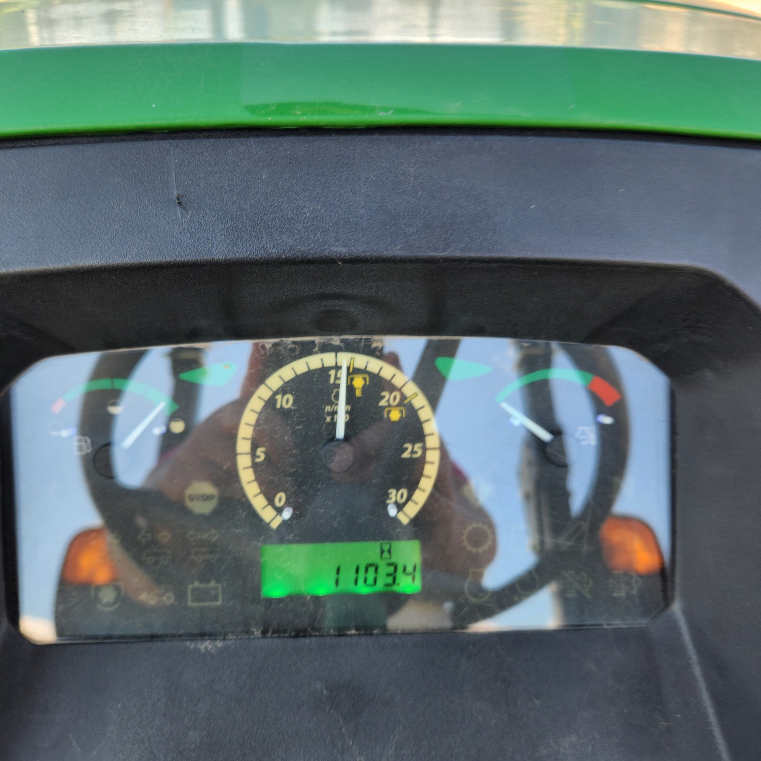 2016 John Deere 5045E Image 11