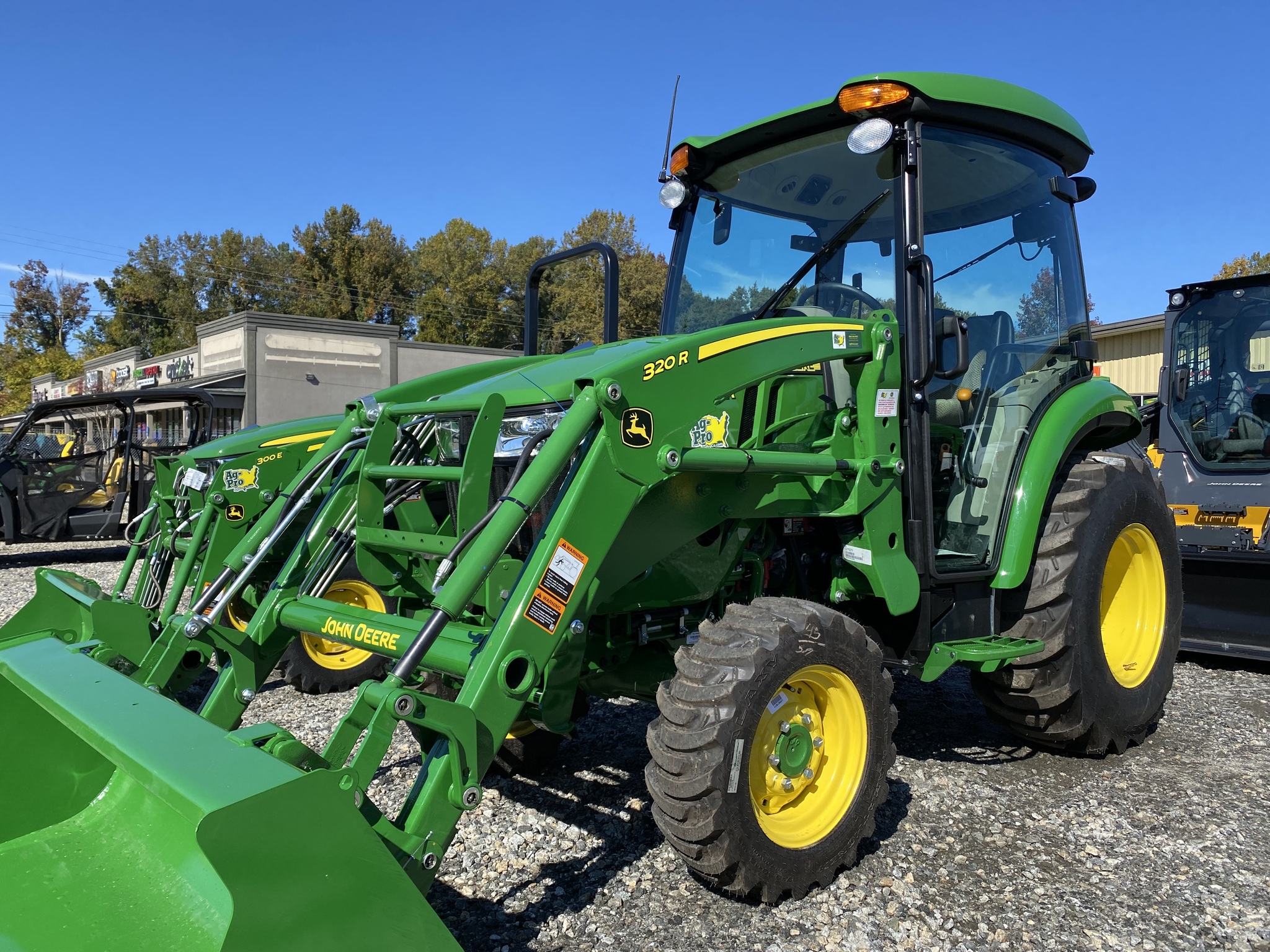2023 John Deere 3039R Image 2