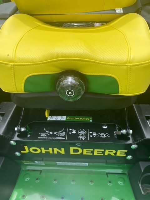 2023 John Deere Z920 Image 4