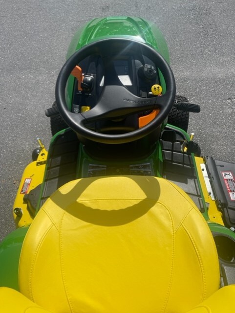 2023 John Deere X380 Image 6