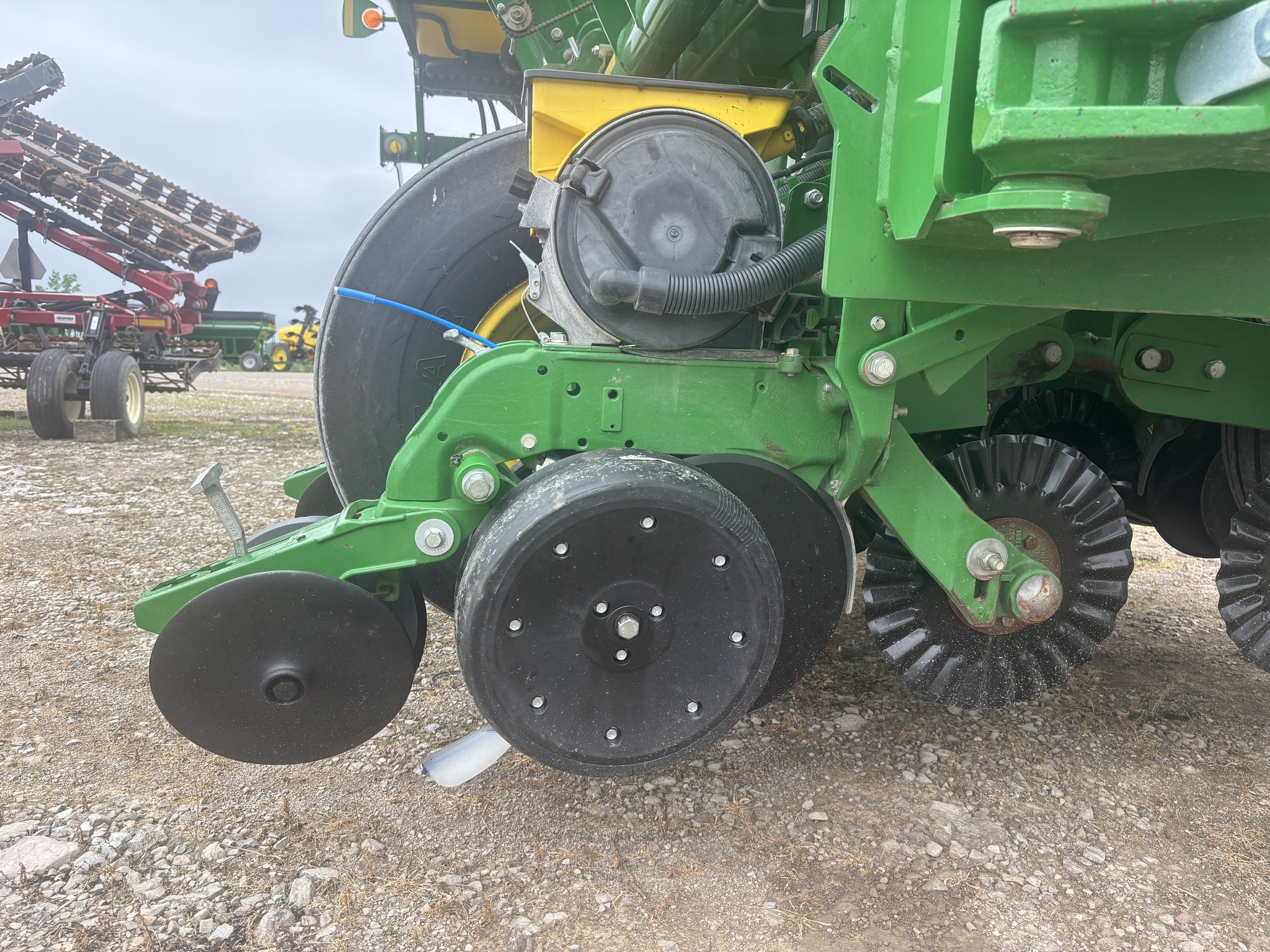 Used 2019 John Deere 1795 Planters: Drawn at Koenig Equipment in Anna, OH - PhotoXL14
