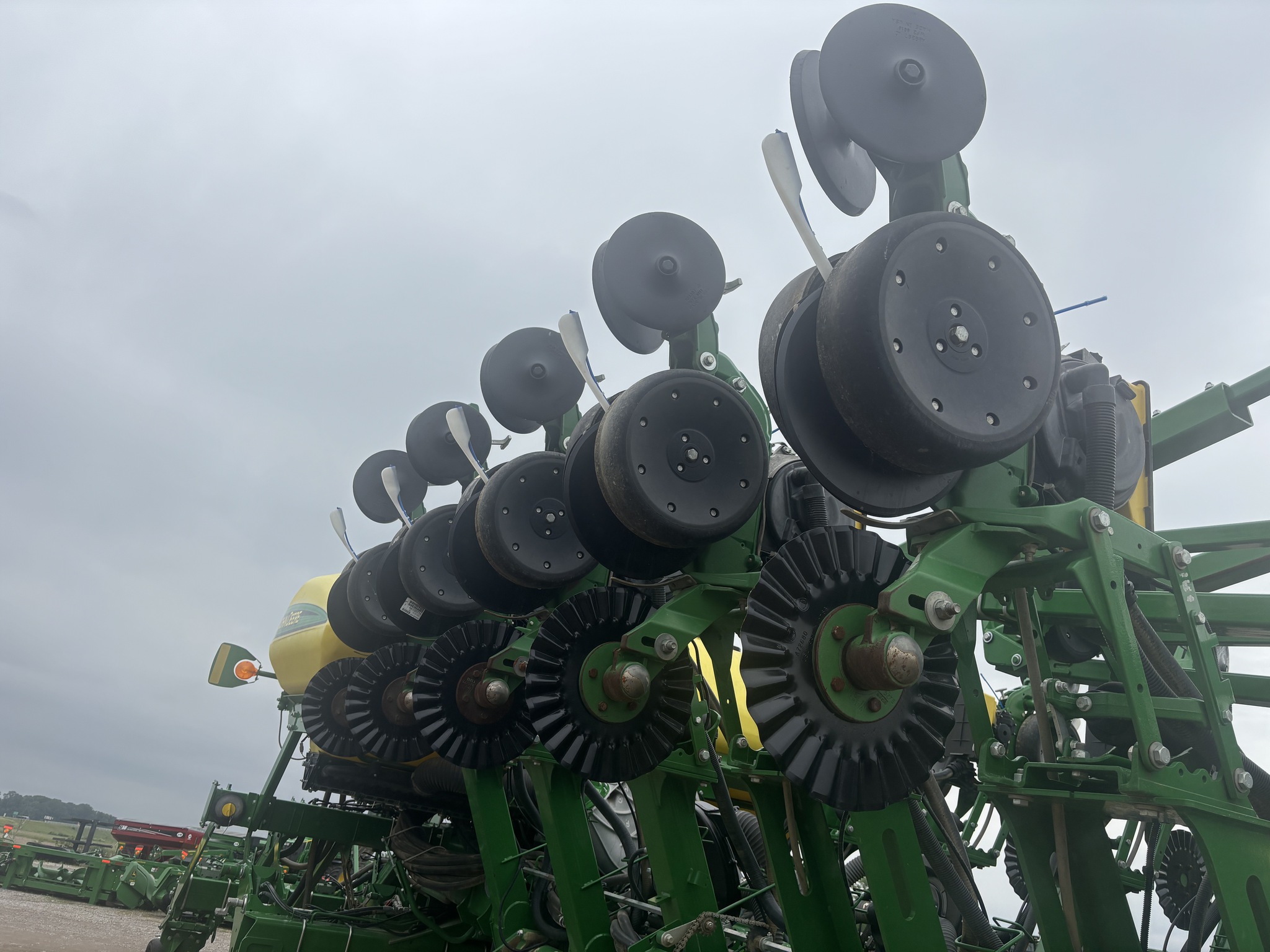 Used 2019 John Deere 1795 Planters: Drawn at Koenig Equipment in Anna, OH - PhotoXL15