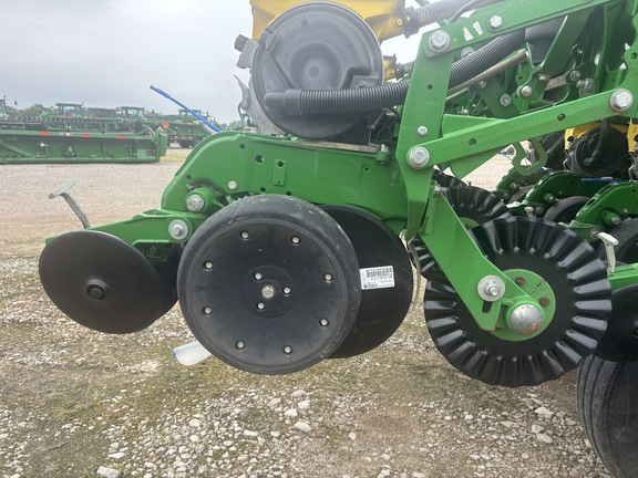 Used 2019 John Deere 1795 Planters: Drawn at Koenig Equipment in Anna, OH - Photo19