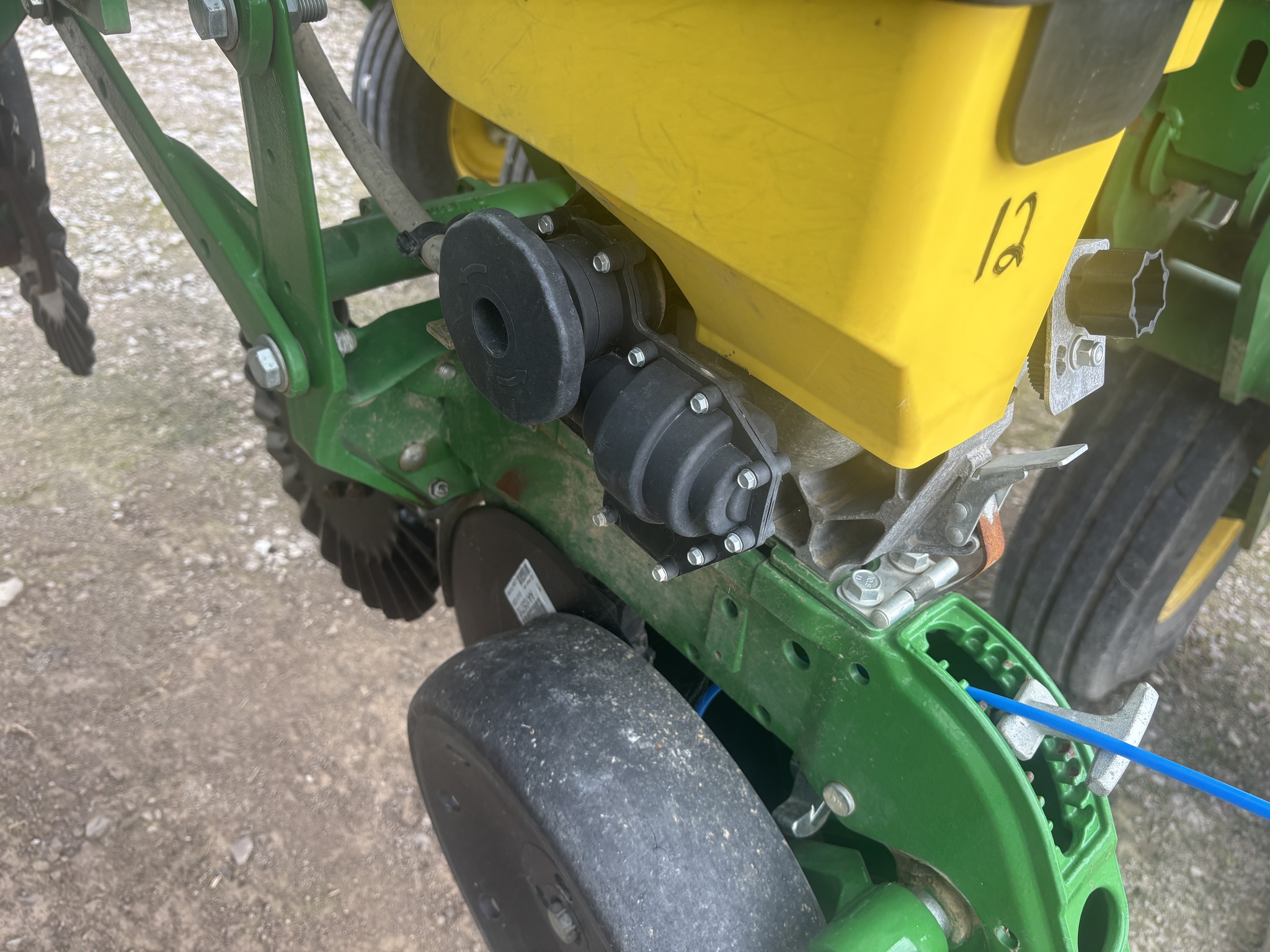 Used 2019 John Deere 1795 Planters: Drawn at Koenig Equipment in Anna, OH - PhotoXL11