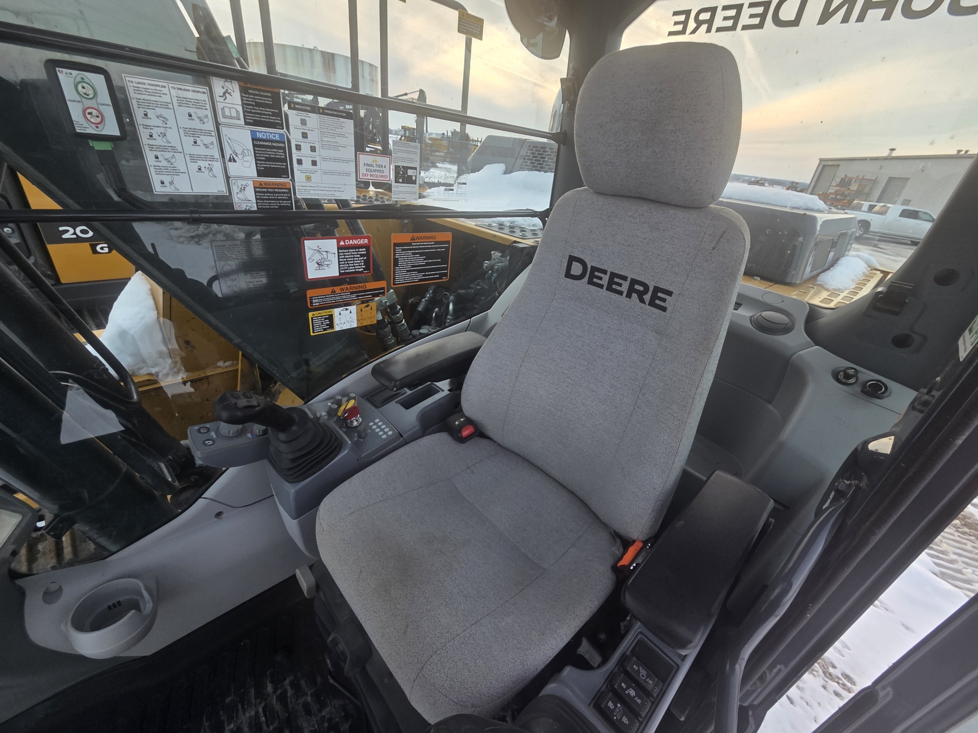 2021 John Deere 160G LC Image 8