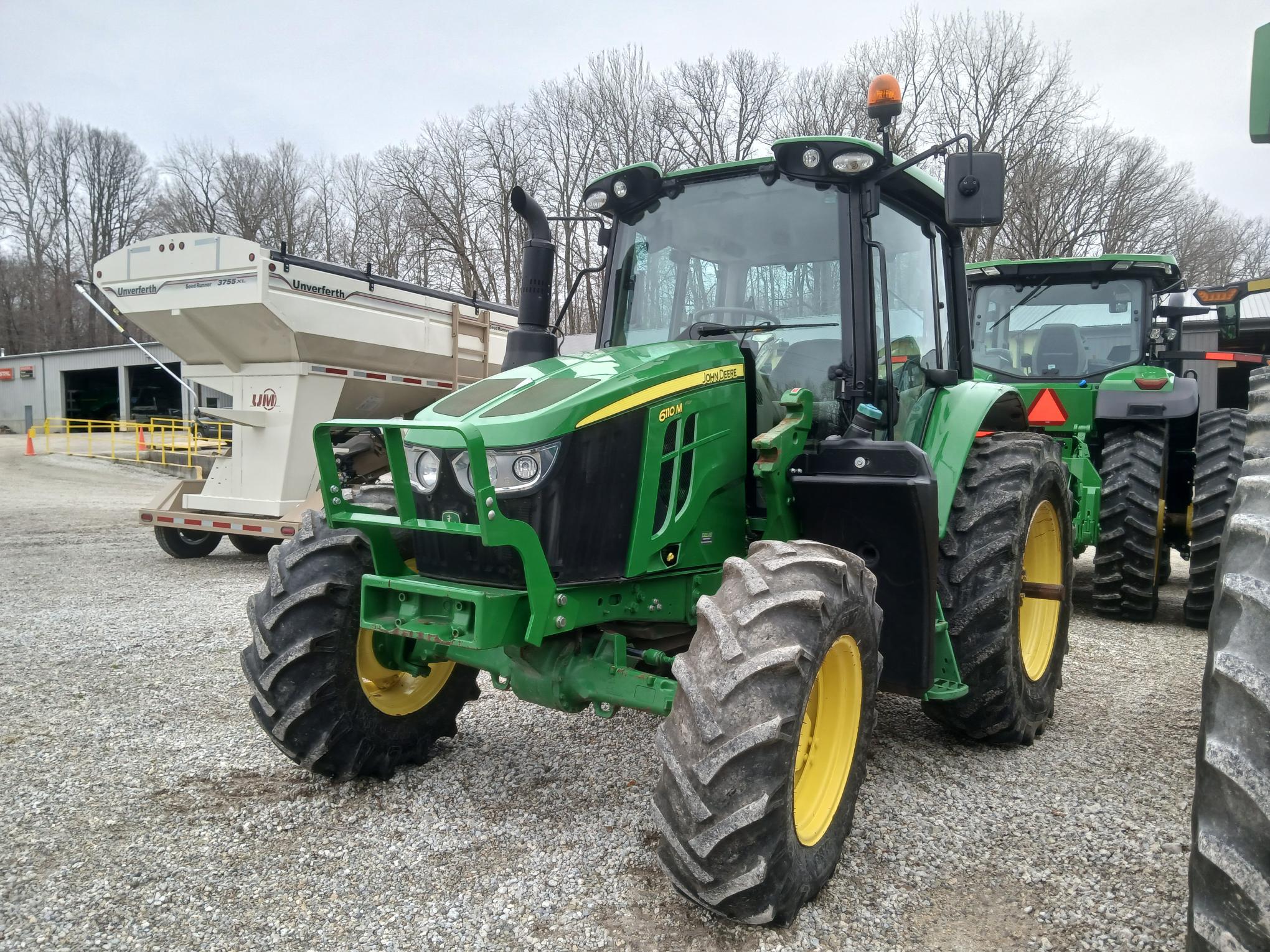 2020 John Deere 6110M Image 7