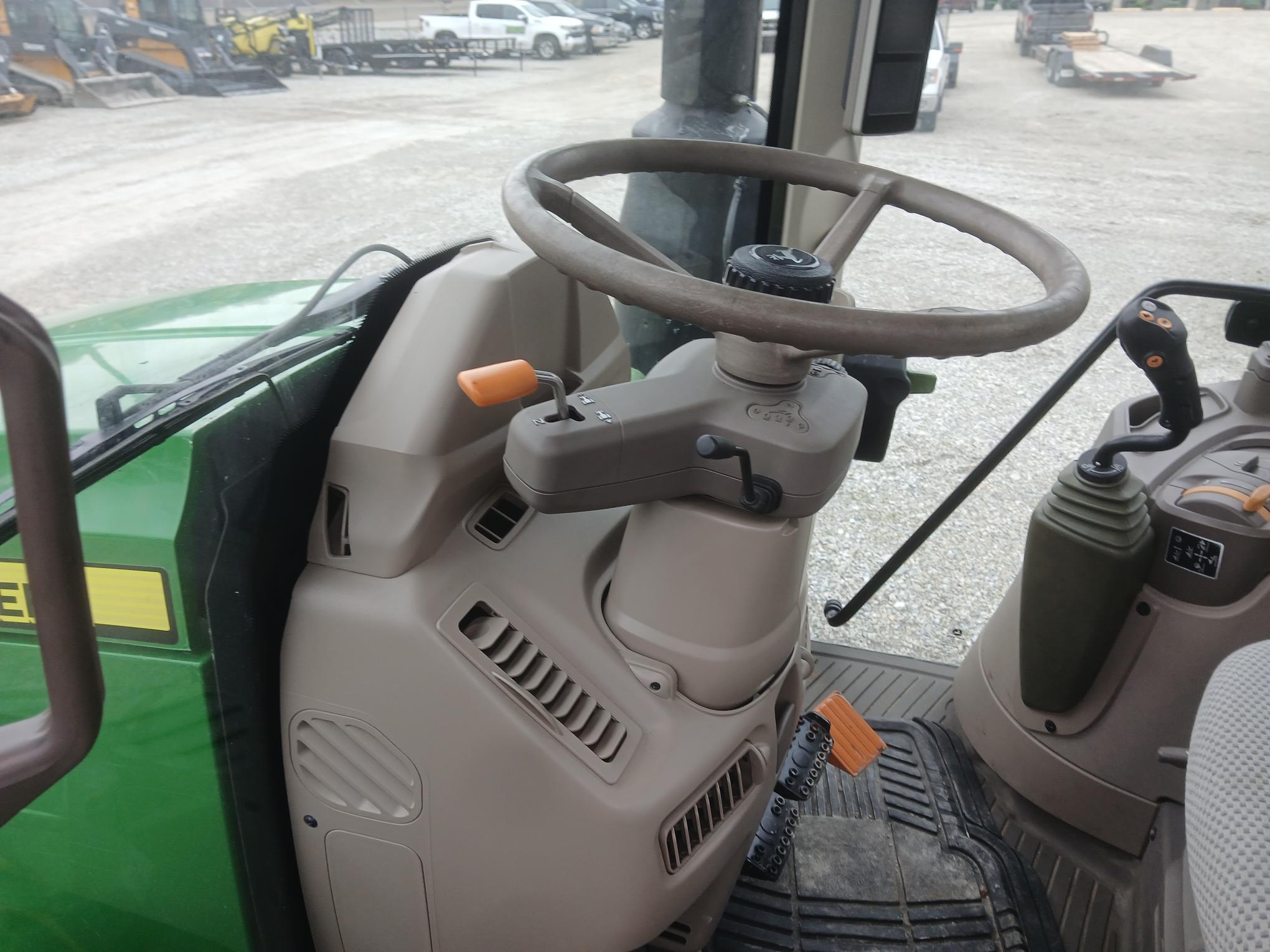 2020 John Deere 6110M Image 22