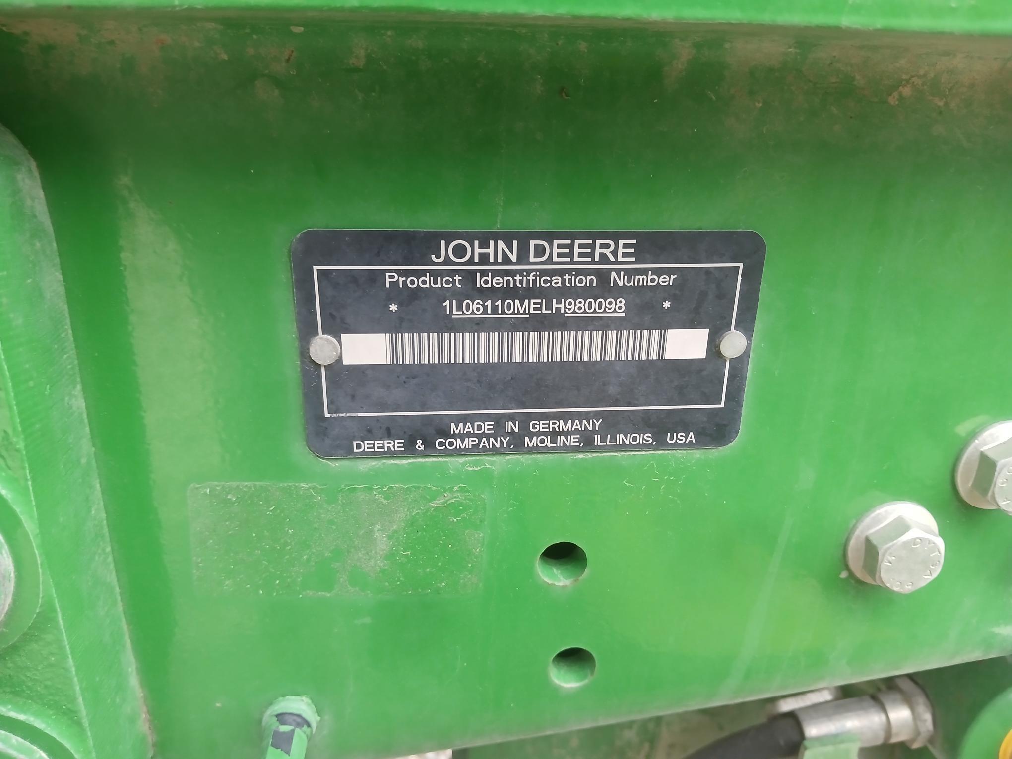 2020 John Deere 6110M Image 24