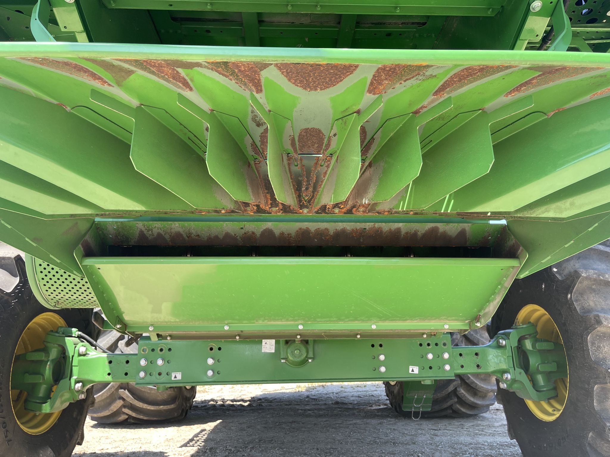  2022 John Deere S780 at Heritage Tractor in Kewanee, IL