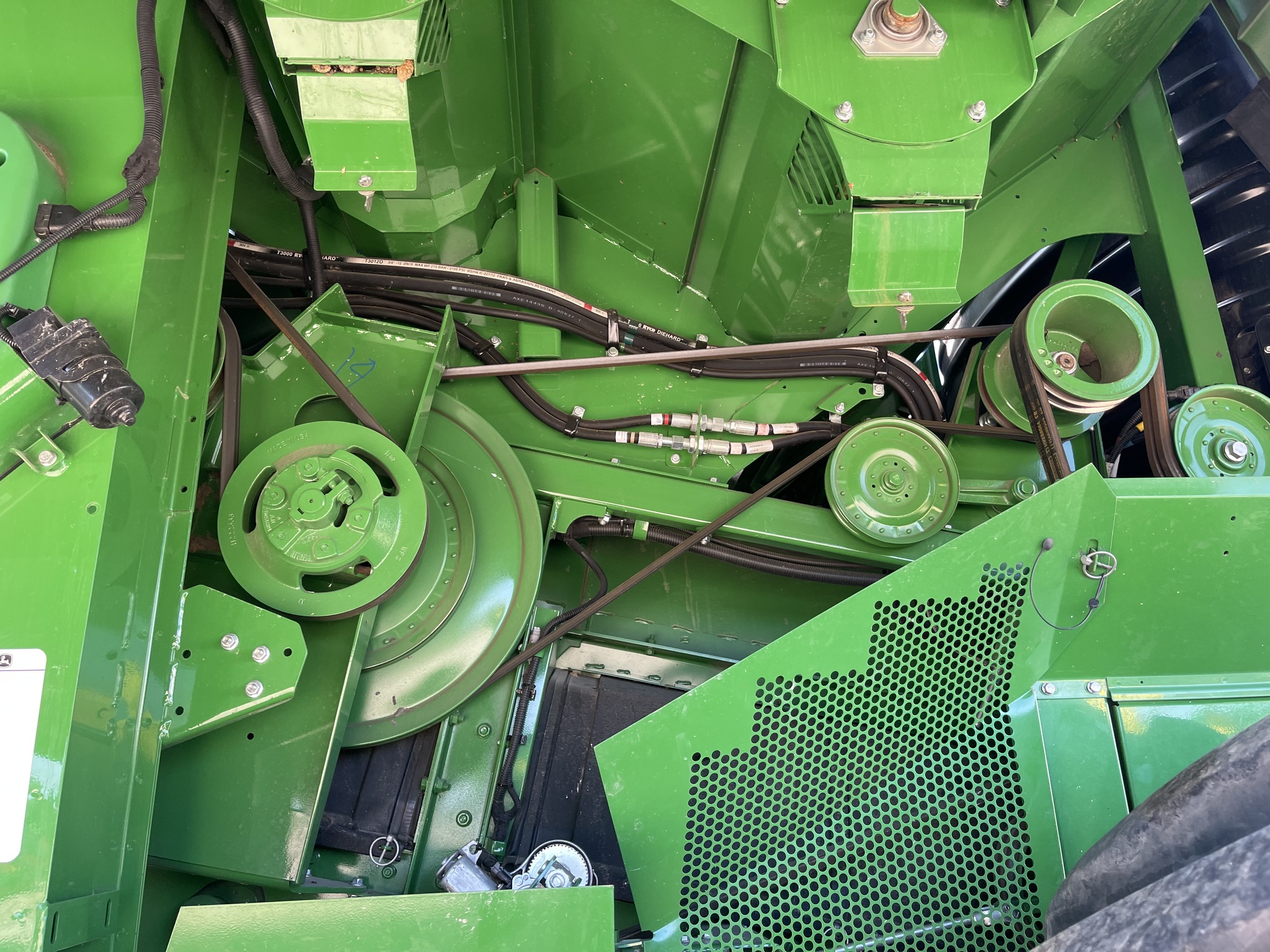  2022 John Deere S780 at Heritage Tractor in Kewanee, IL