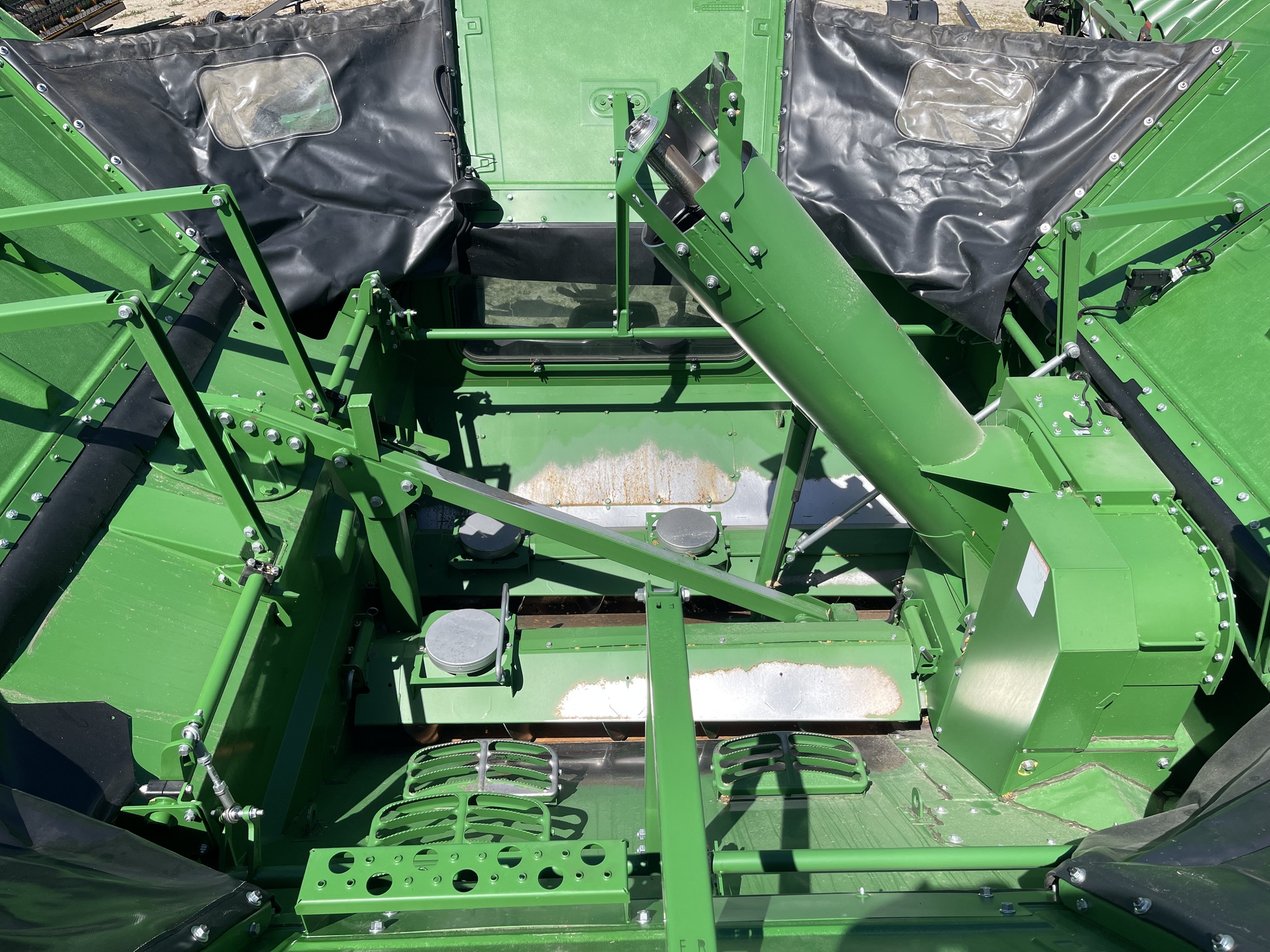  2022 John Deere S780 at Heritage Tractor in Kewanee, IL