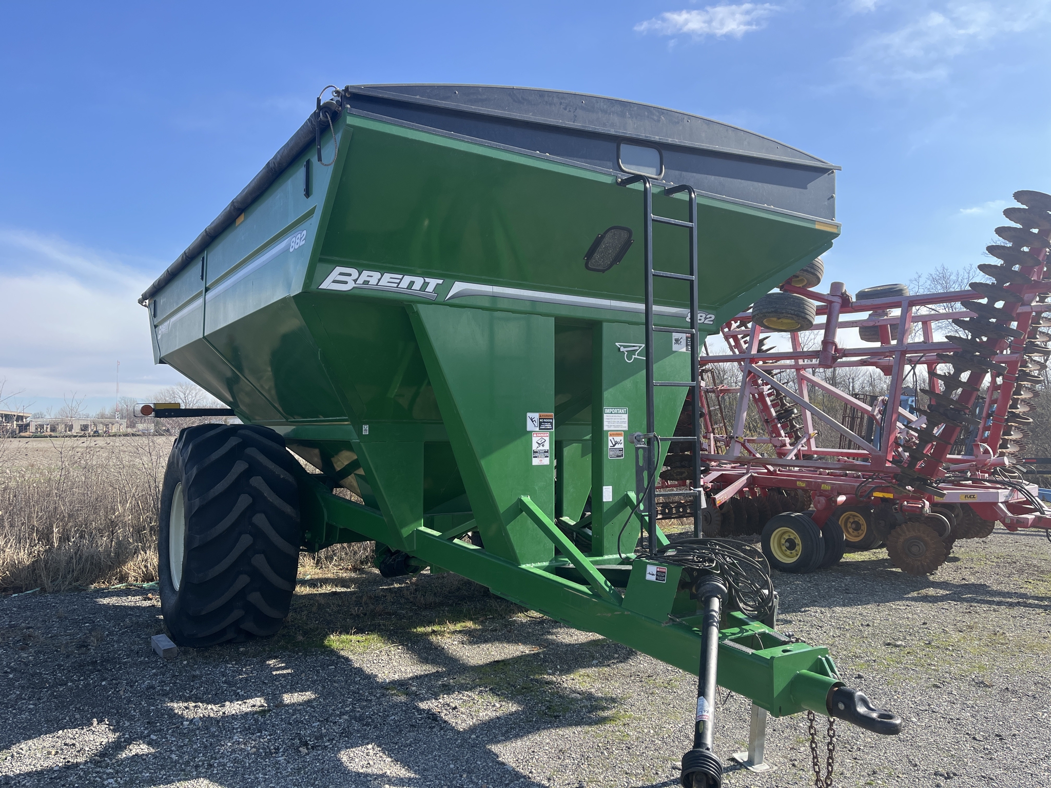 Used 2015 Brent 882 Grain Carts at Koenig Equipment in Greenfield, IN - PhotoXL2
