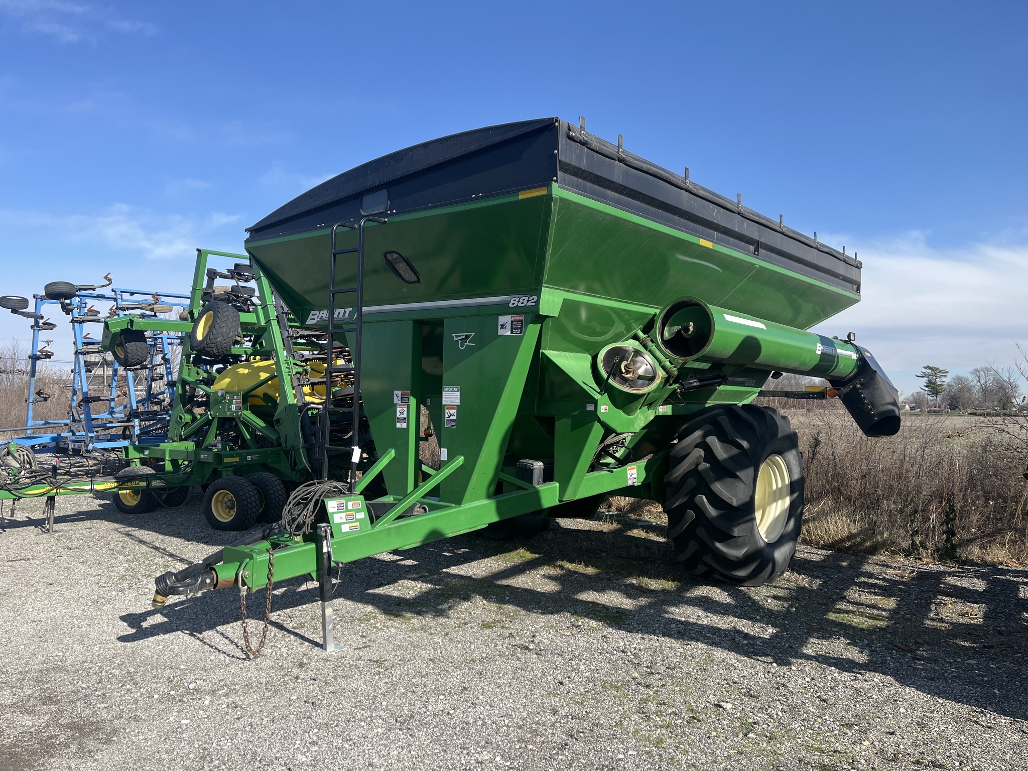Used 2015 Brent 882 Grain Carts at Koenig Equipment in Greenfield, IN - PhotoXL0