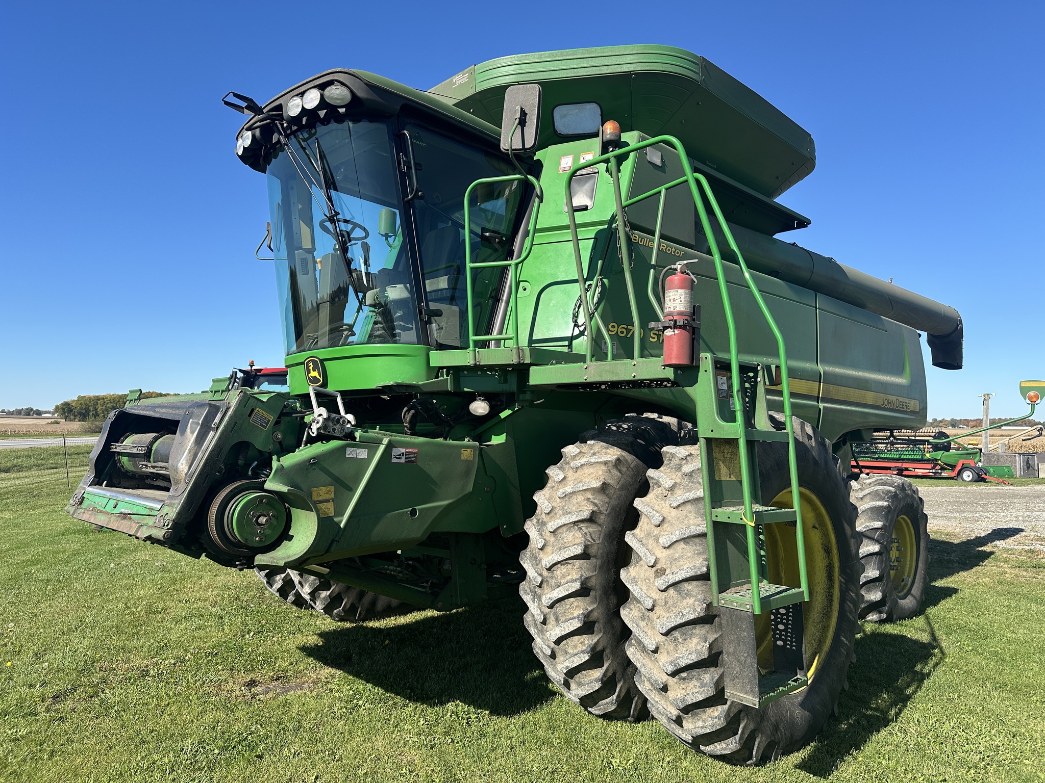 2011 John Deere 9670 STS Image 2