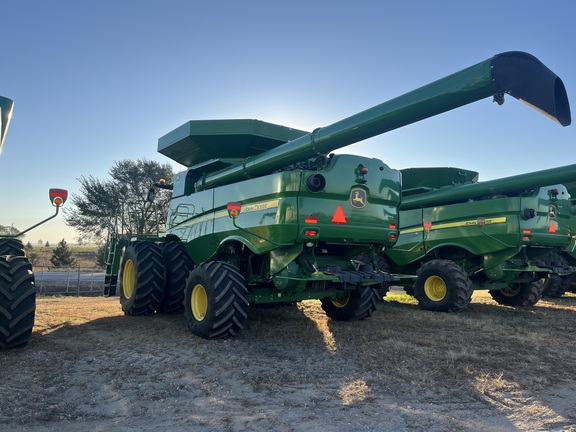 2020 John Deere S790 (2nd thumbnail)