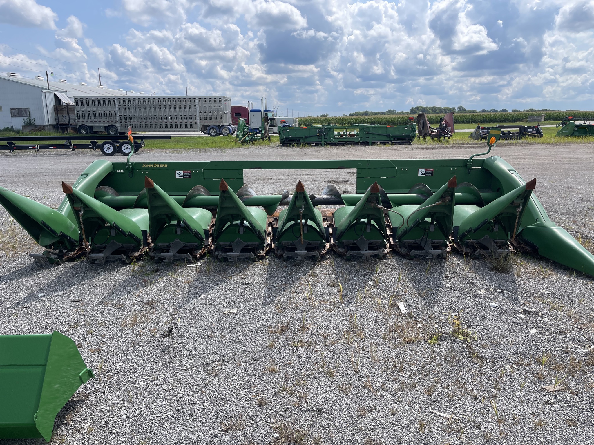  2009 John Deere 608C at Heritage Tractor in Carthage, IL