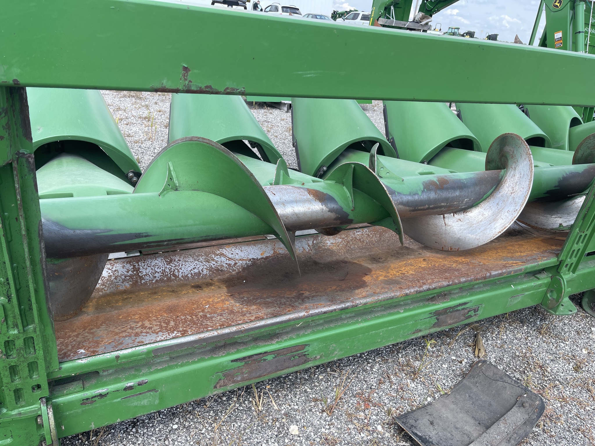  2009 John Deere 608C at Heritage Tractor in Carthage, IL