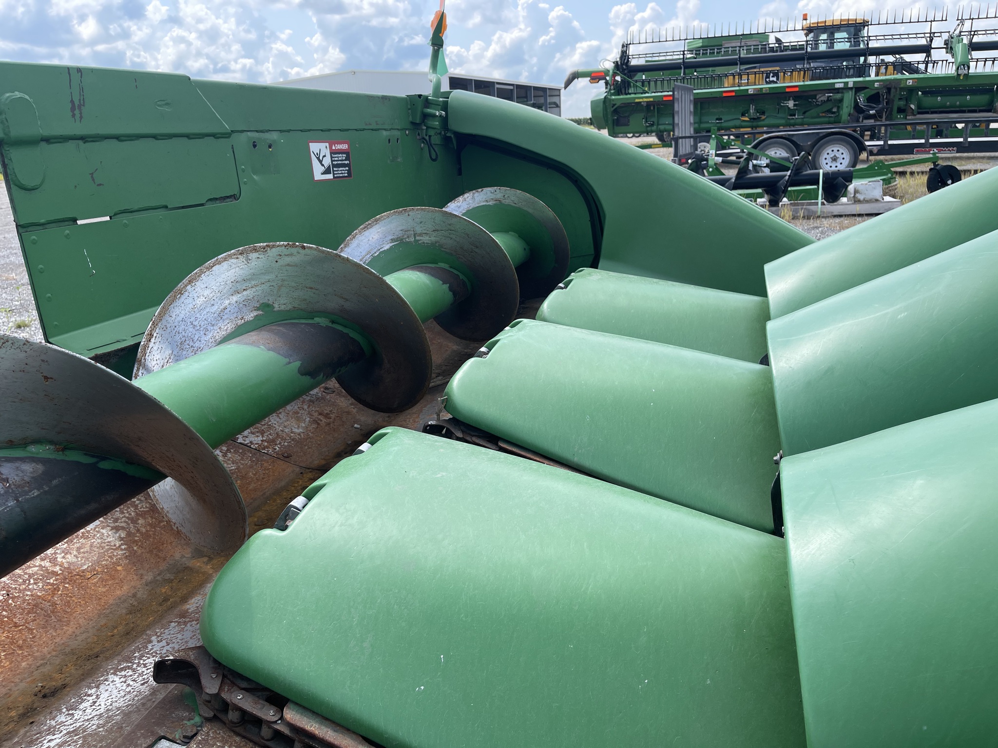  2009 John Deere 608C at Heritage Tractor in Carthage, IL