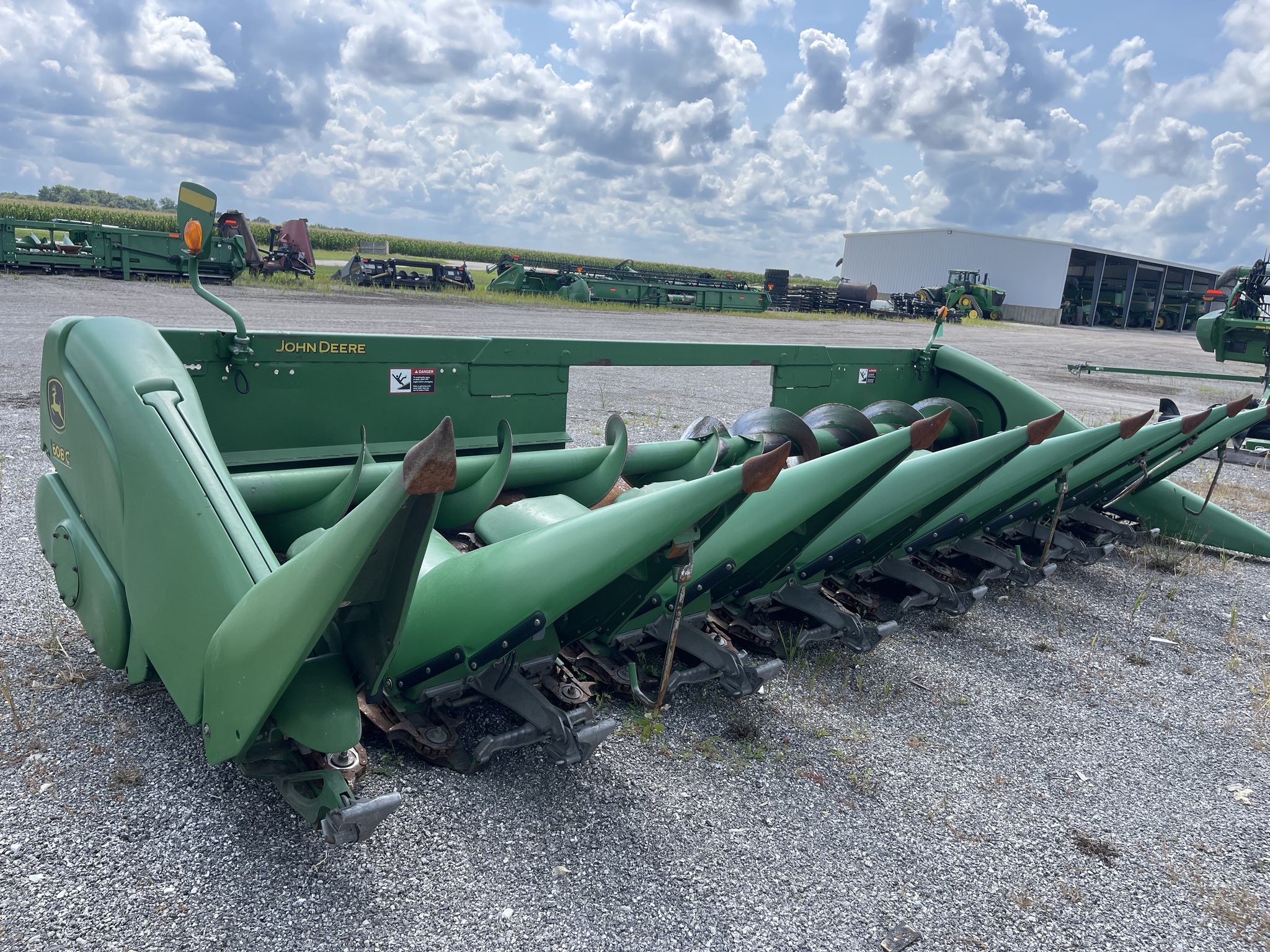  2009 John Deere 608C at Heritage Tractor in Carthage, IL