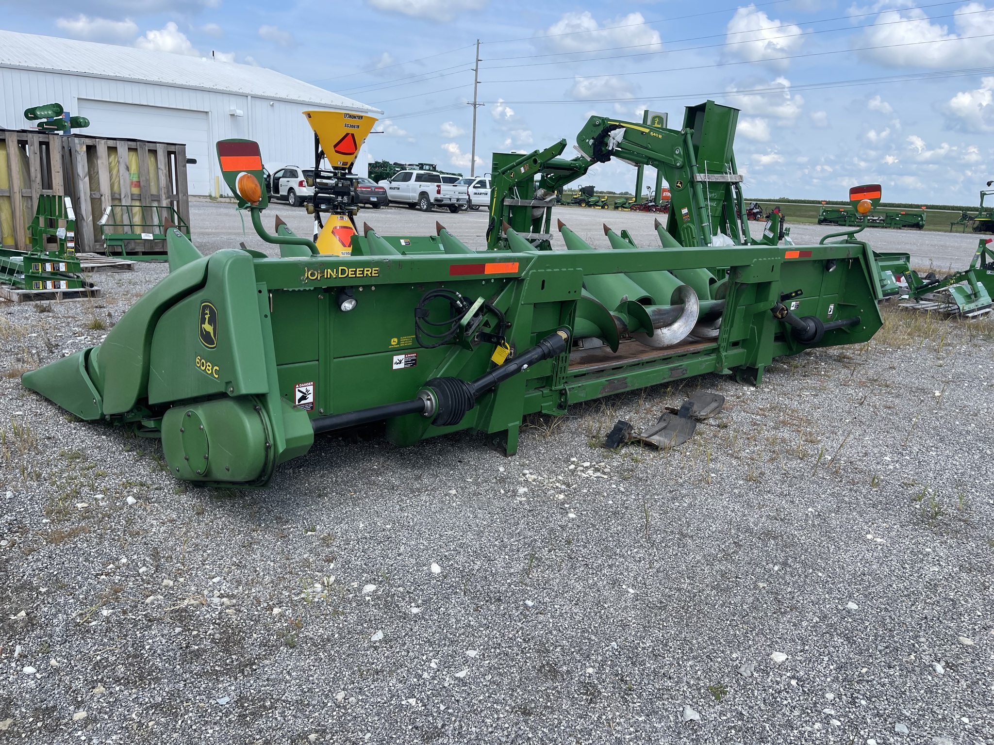  2009 John Deere 608C at Heritage Tractor in Carthage, IL