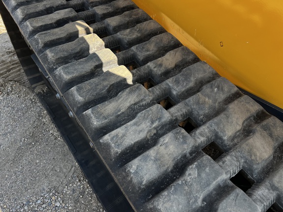 2023 John Deere 333G - Photo11