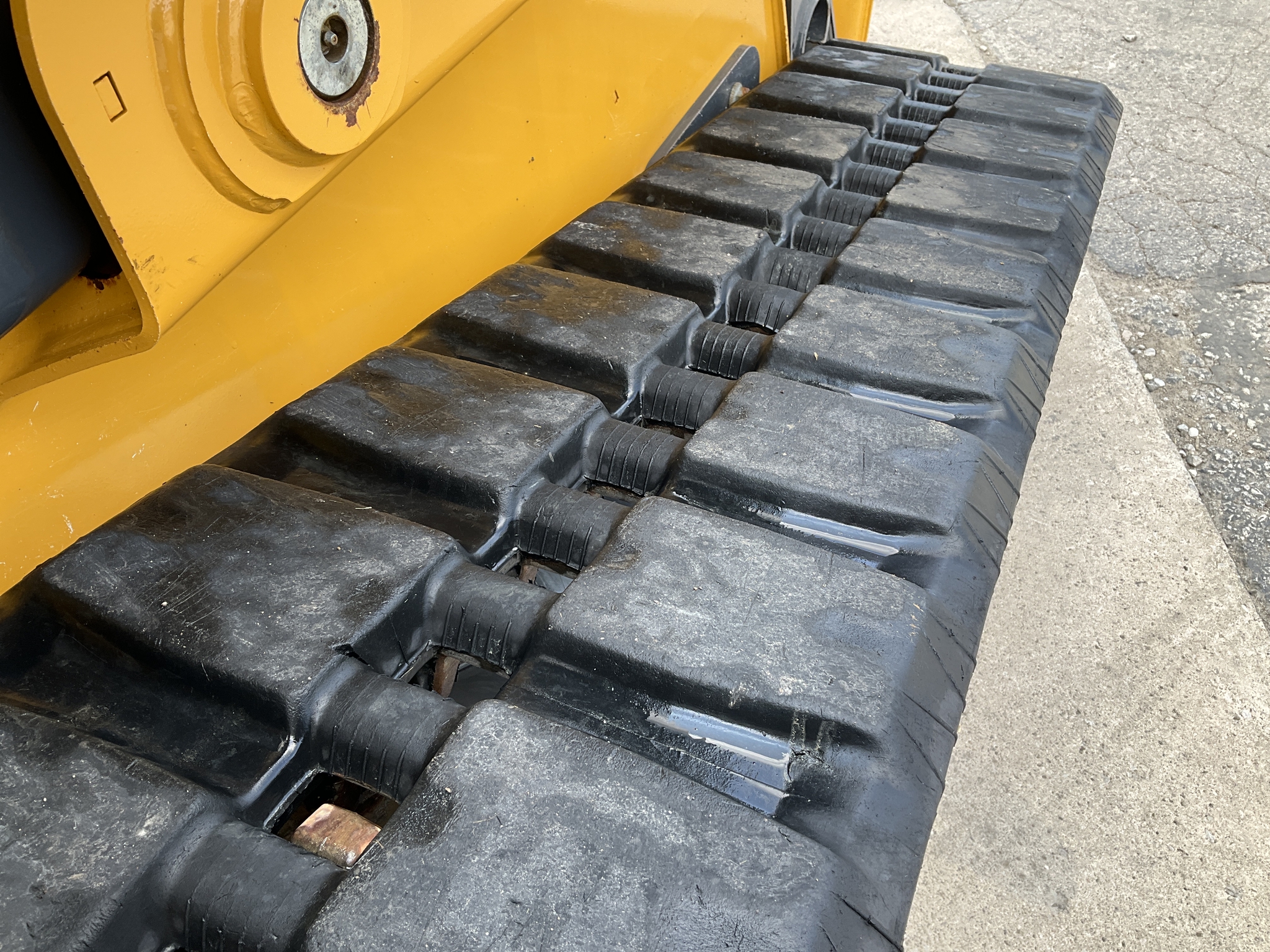 2023 John Deere 333G Image 20