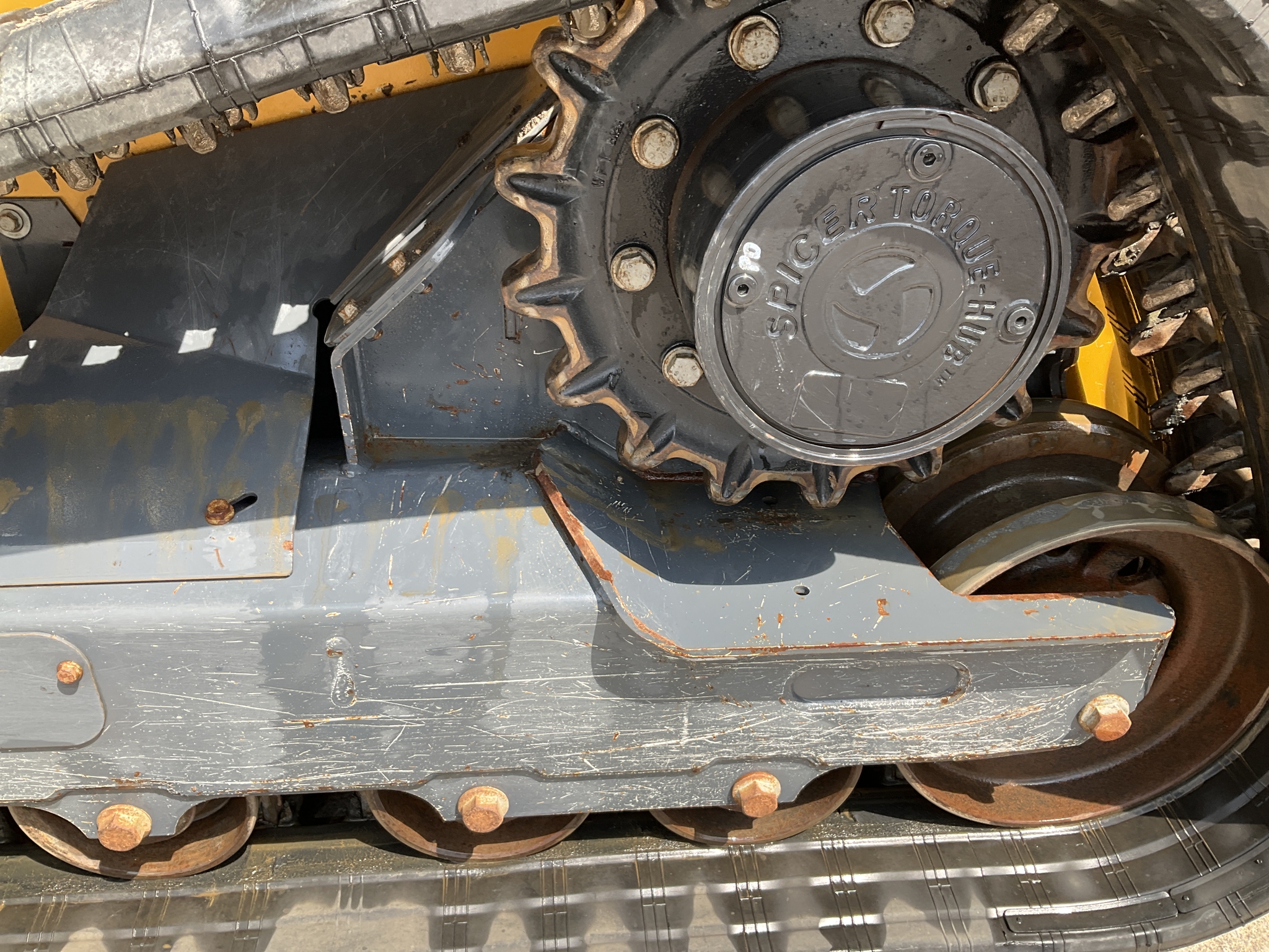 2023 John Deere 333G Image 21