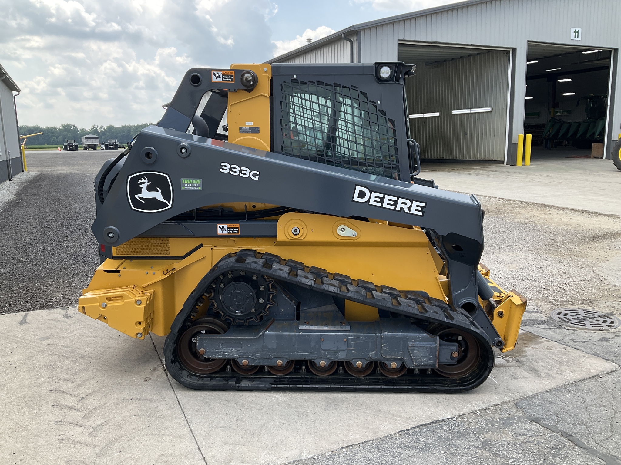 2023 John Deere 333G Image 1