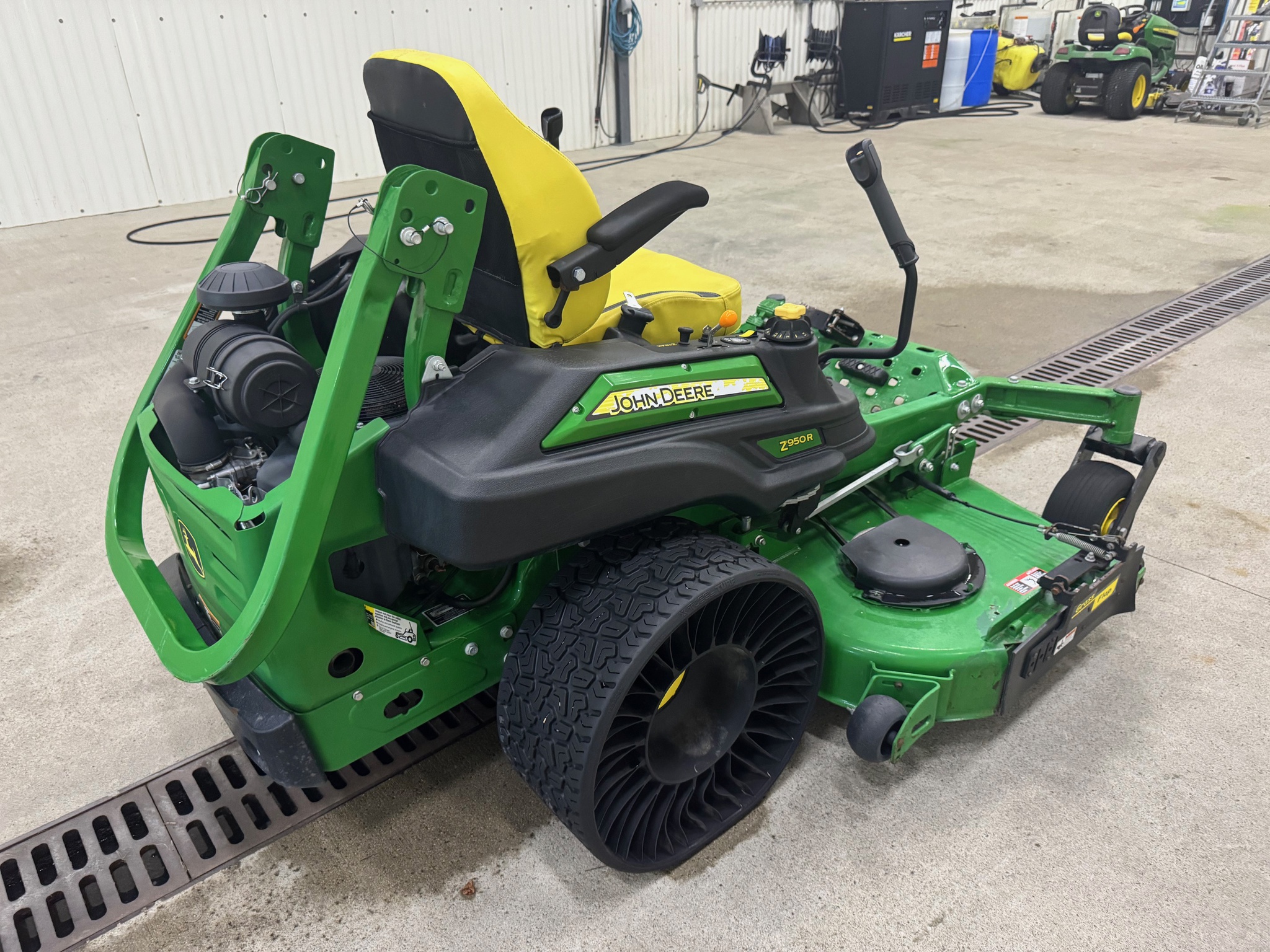2020 John Deere Z950R Image 5