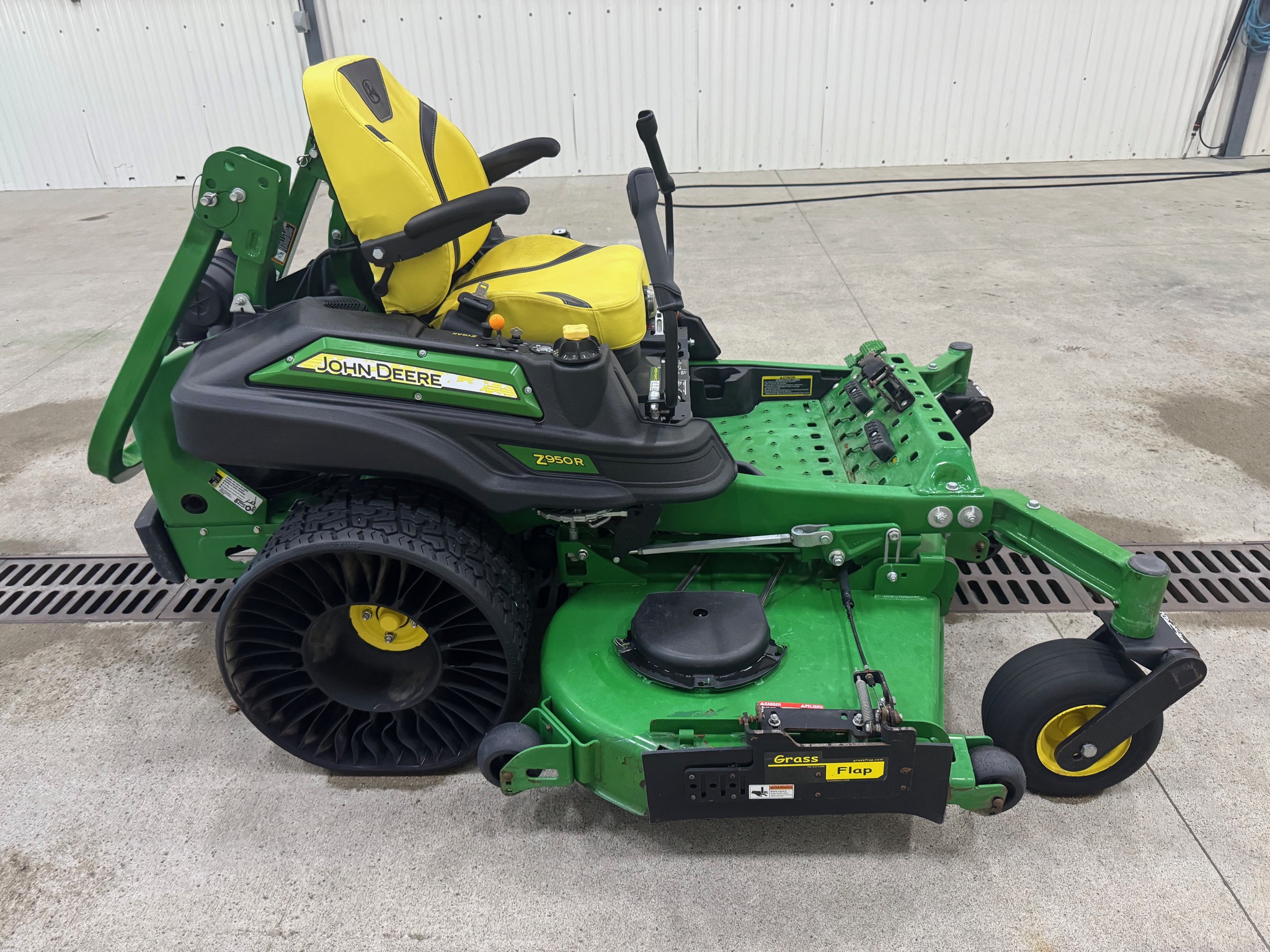 2020 John Deere Z950R Image 6