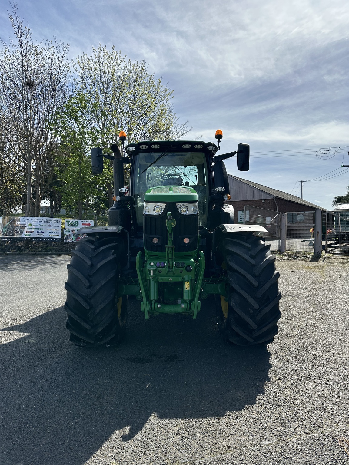 2022 John Deere 6250R