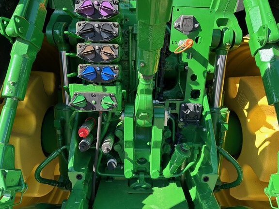 2023 John Deere 8R 310