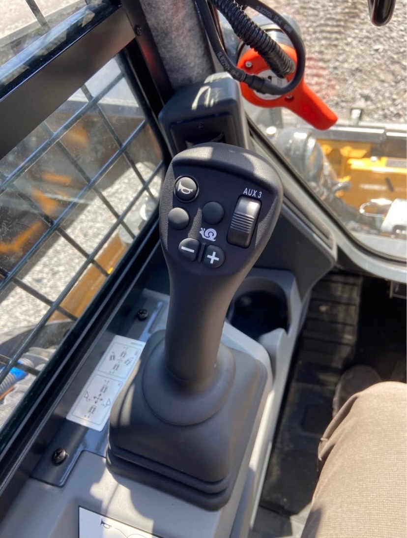 2025 John Deere 333 P Image 17